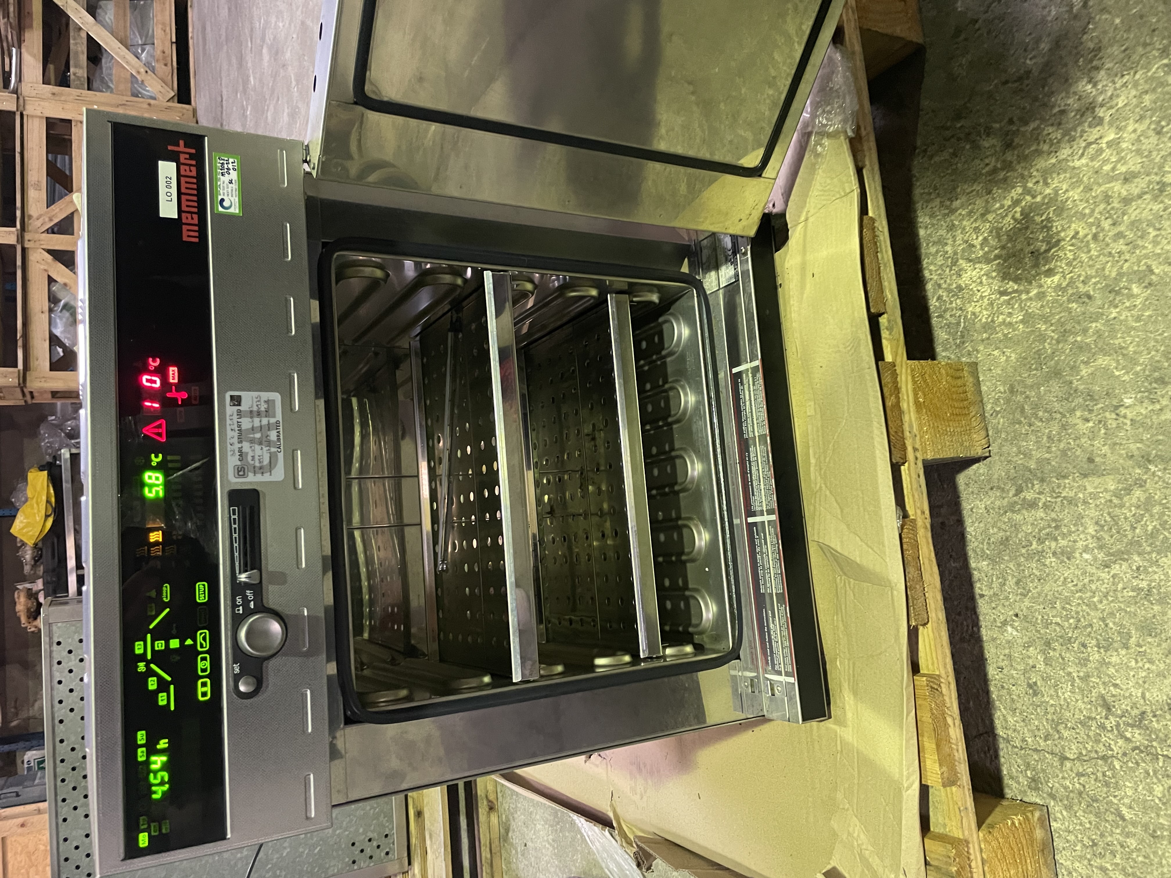 Used Memmert Incubator UNE 400