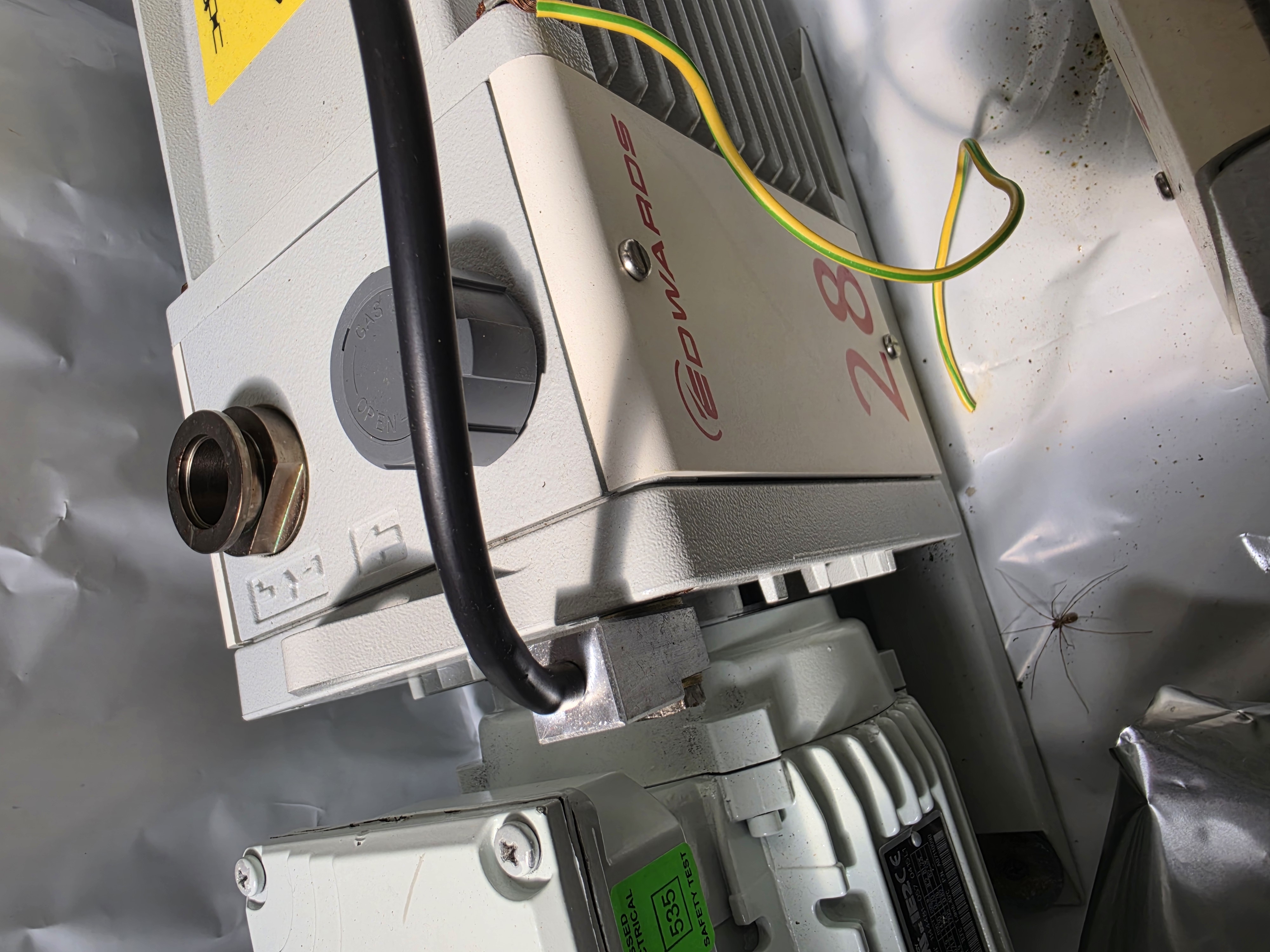 Used Edwards E2M28 Rotary Vane Vacuum Pump | 0.75KW