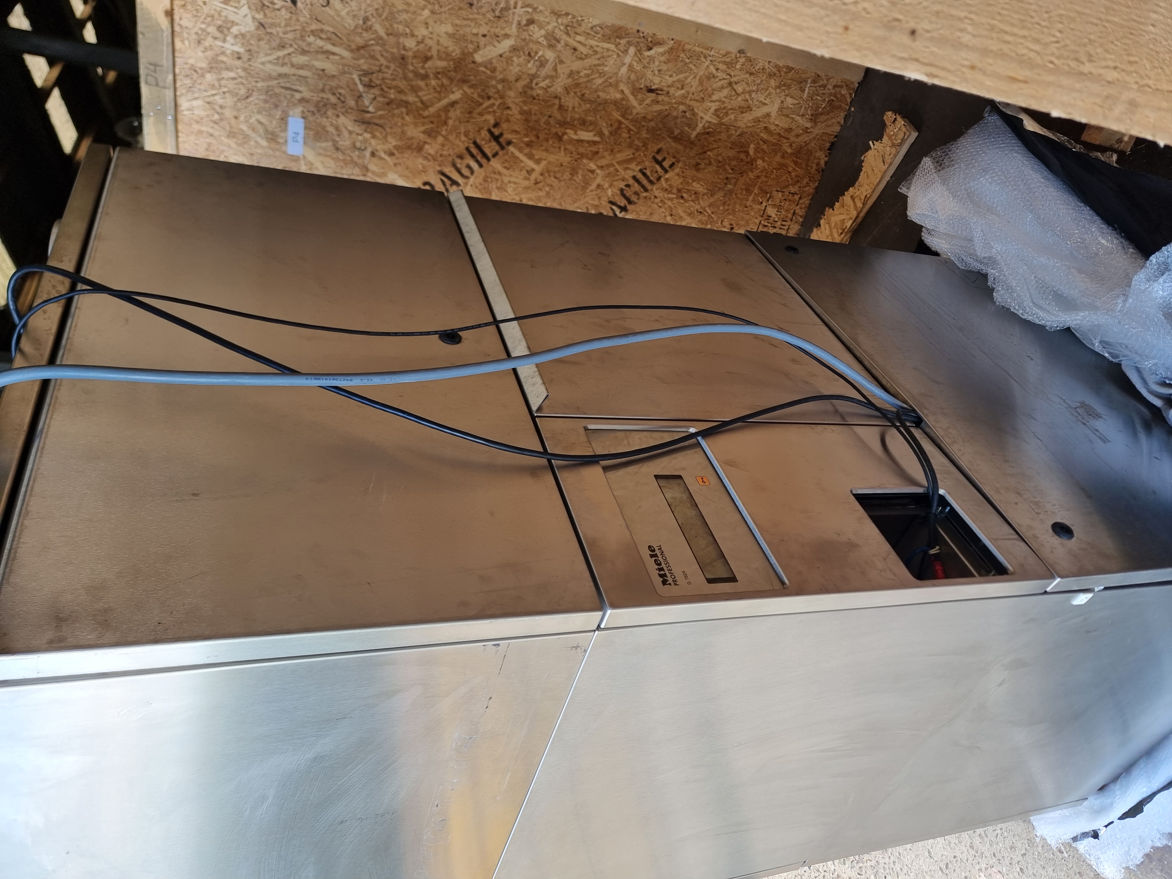 Used MIELE G7824 Sterilization Tool