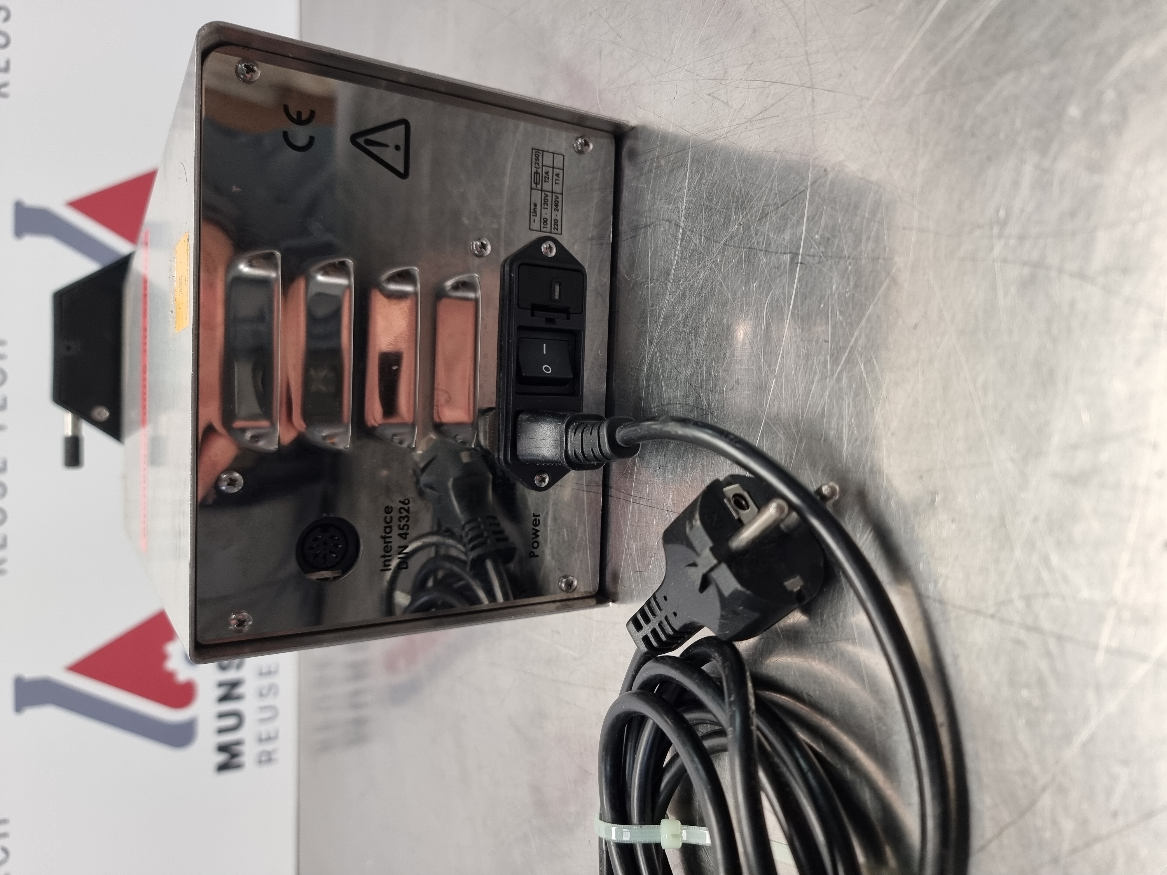 Used Ismatec Ecoline Peristaltic Pump C/W Cole Palmer Easy Load 77201-60 Pump Head