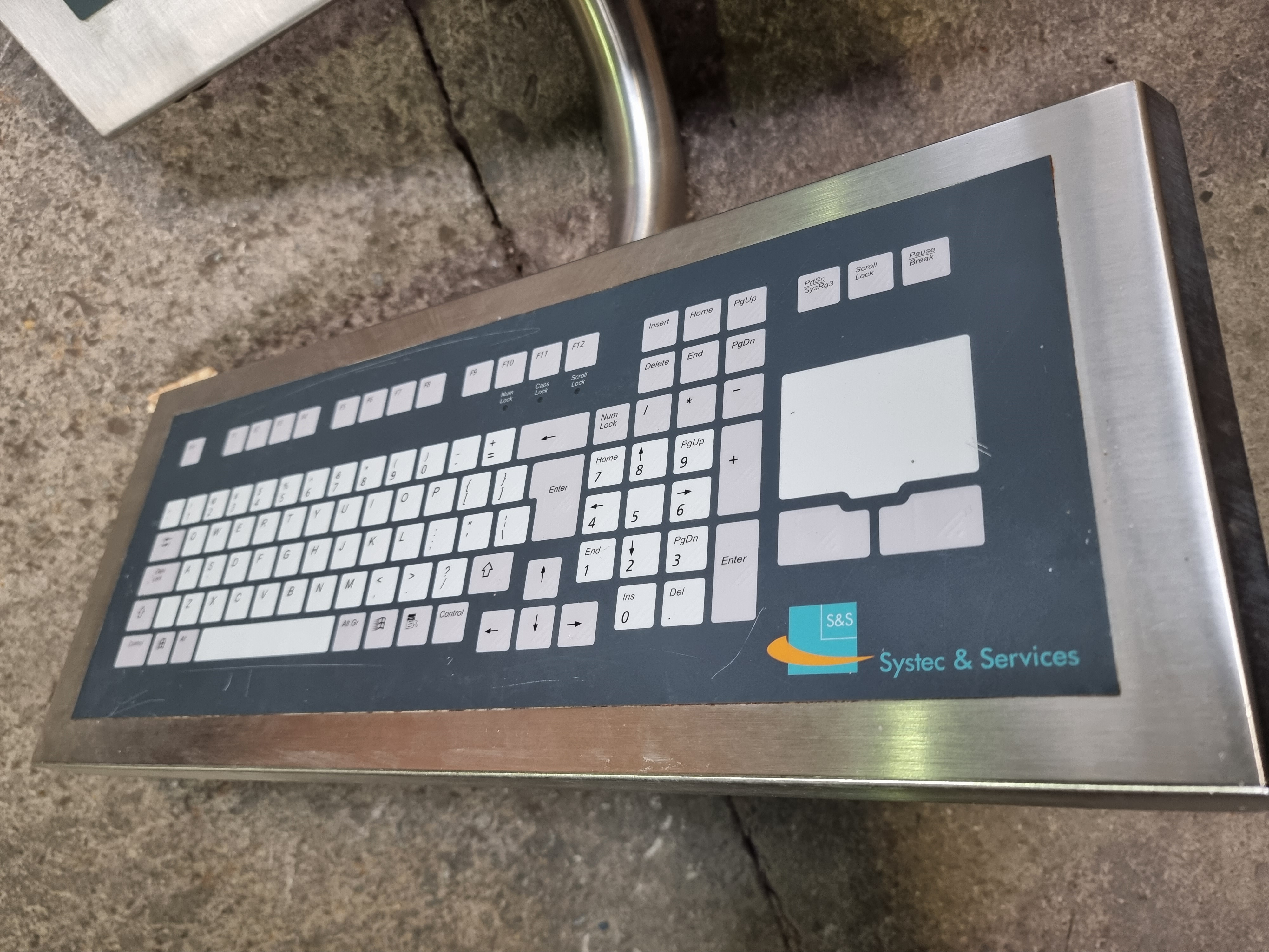 Used Systec & Service SLICE HMI for Cleanroom Environments