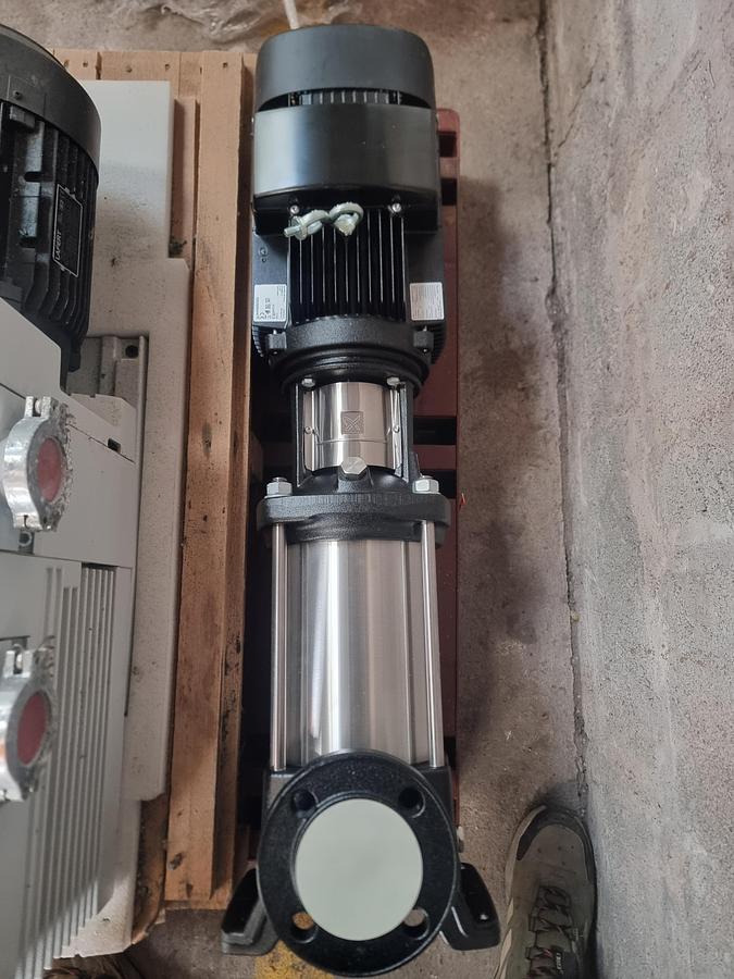 Grundfos CR 15-5 A-F-A-E-HQQE P/N: 96501701 Vertical Multistage Centrifugal Pump