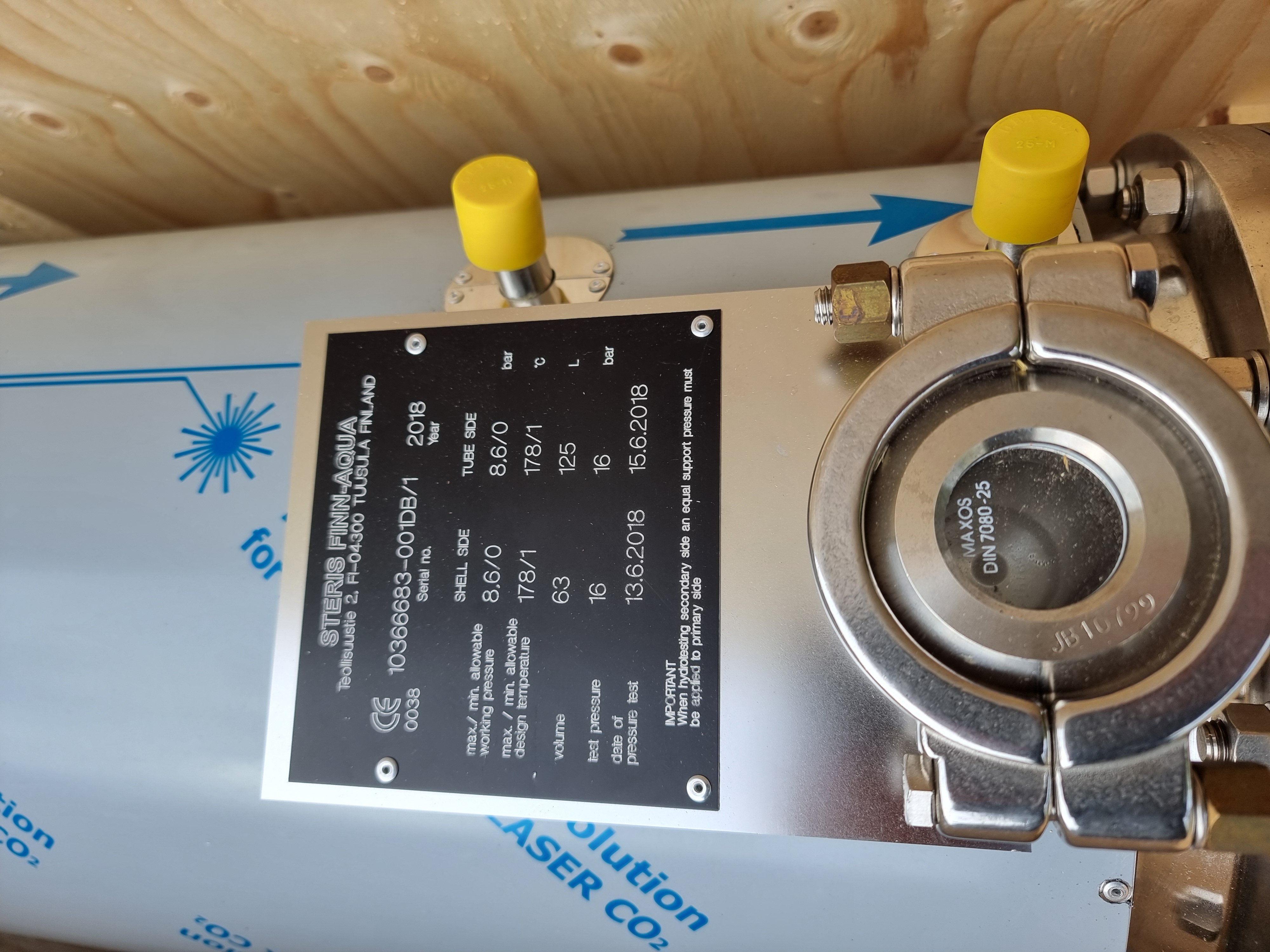 Steris Finn-Aqua Columns | 10366683-002DB/1 & 10366683-001DB/1 | 2018