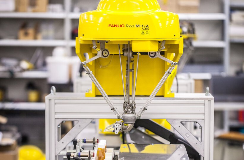 Used Fanuc M Series Robot Unit Complete - Type: M1IA0.5A-30P-O-CE..+ 2021 M series Robot