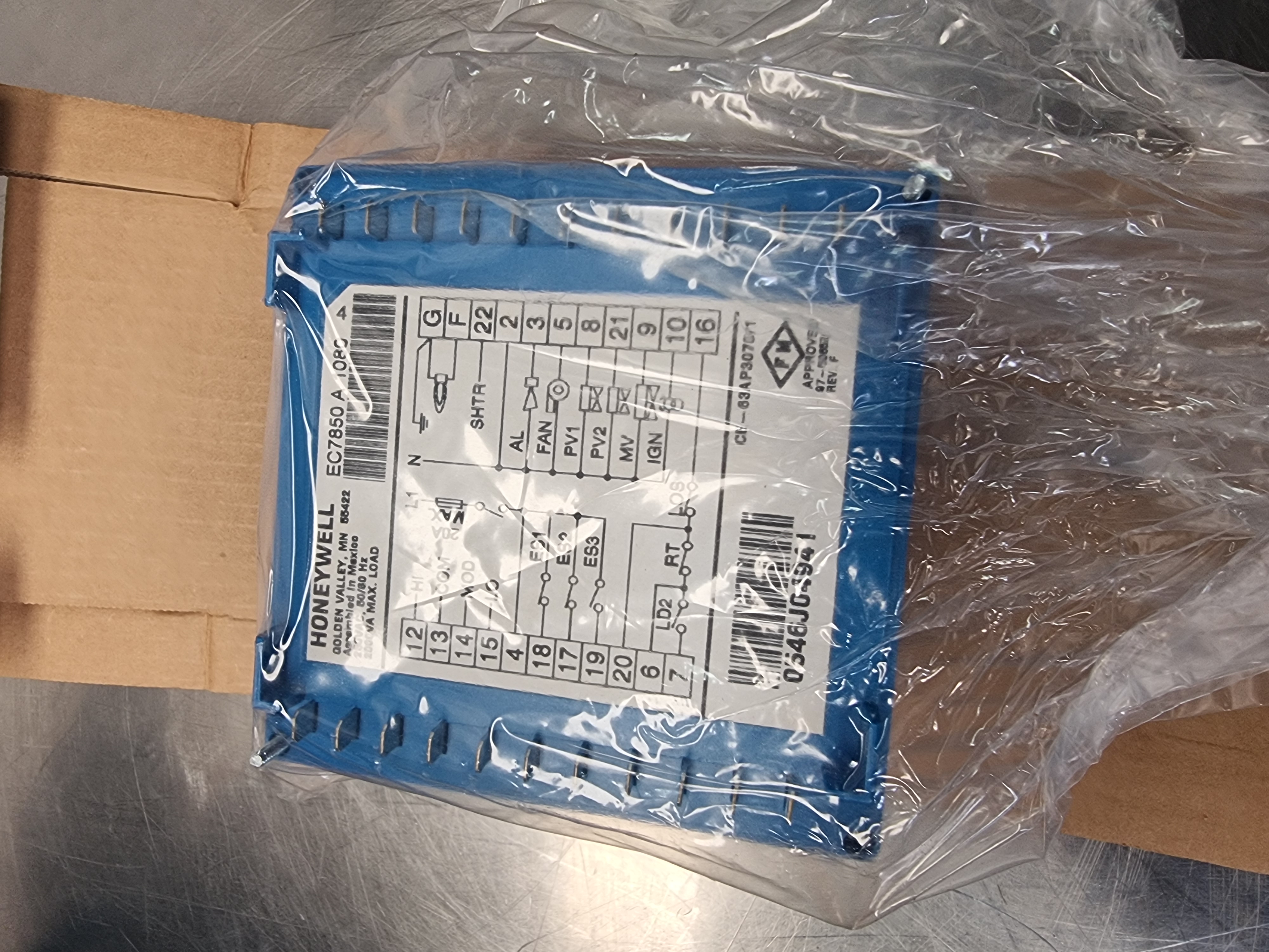 Used Honeywell EC7850 A1080 Burner Control C/W R7849 Flame Time Amplifier