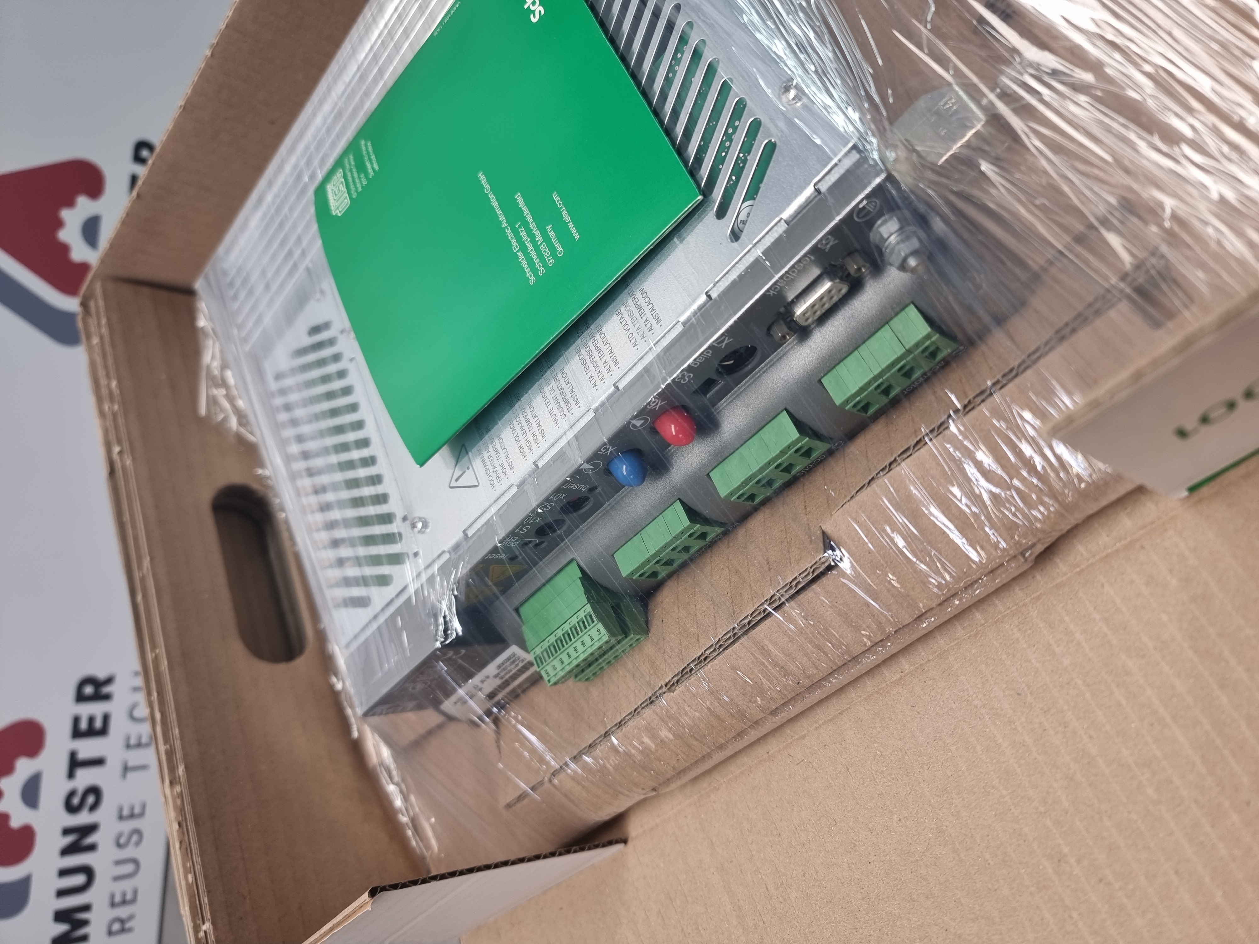 Schneider Elau MC-4 Servo Drive | VDM01U30AA00 | MC-4/11/03/400