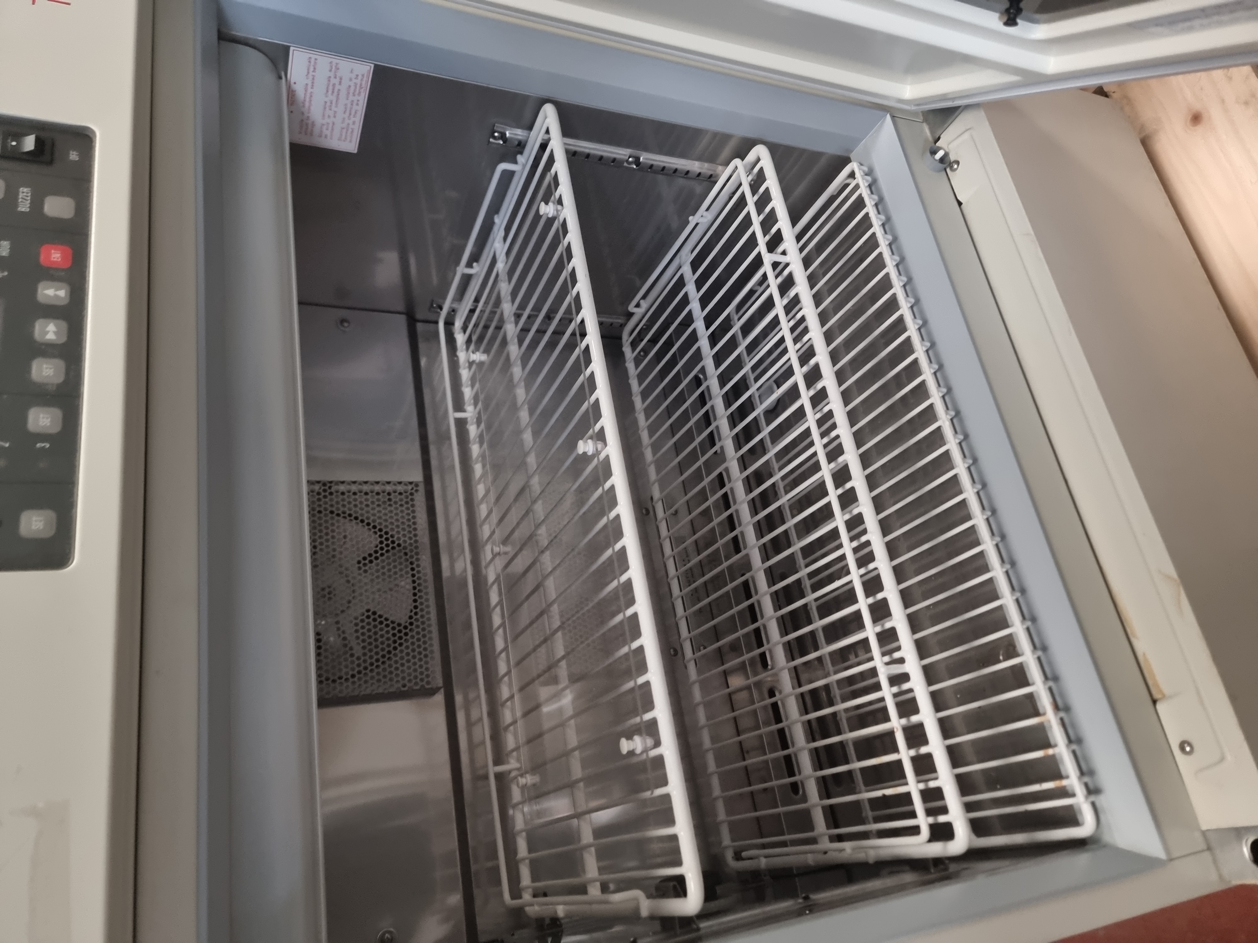 Used Sanyo MIR-153 Cooled Incubator