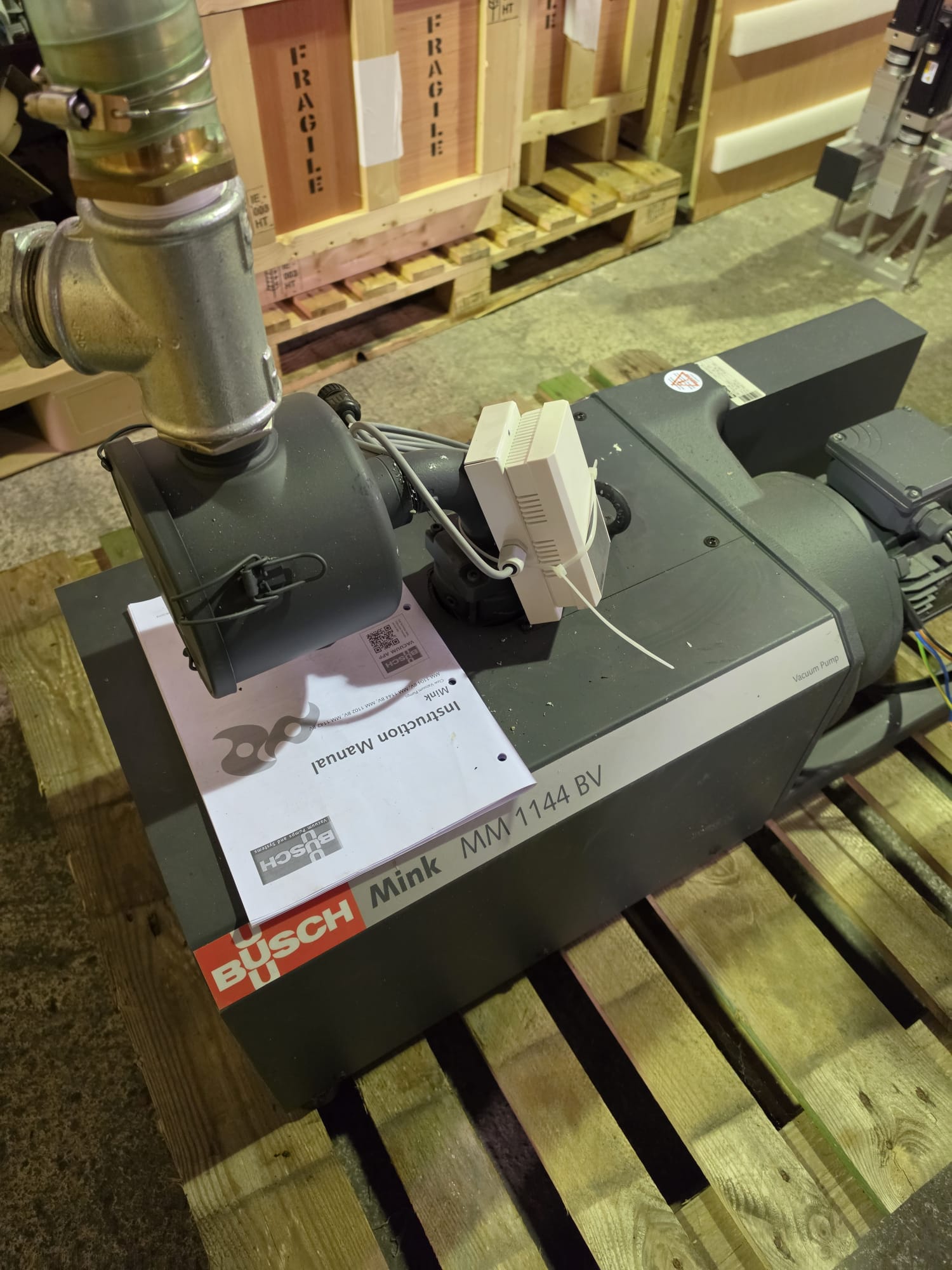 BUSCH Vacuum Pump MM 1144 B V03 