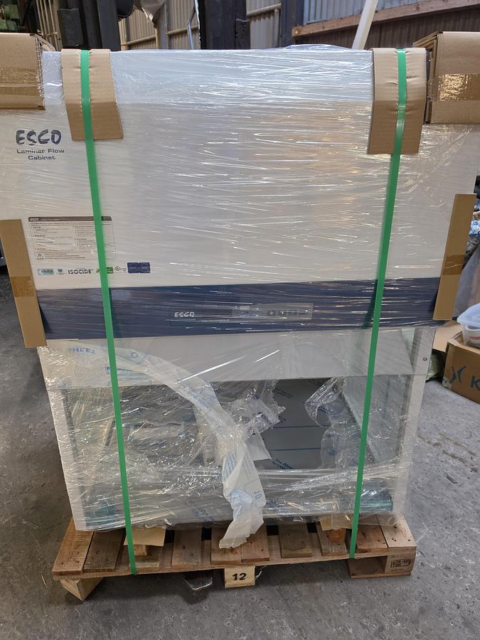 ESCO Airstream Gen 3 Vertical Laminar Flow Cabinet Type: LVG-3AG-F8