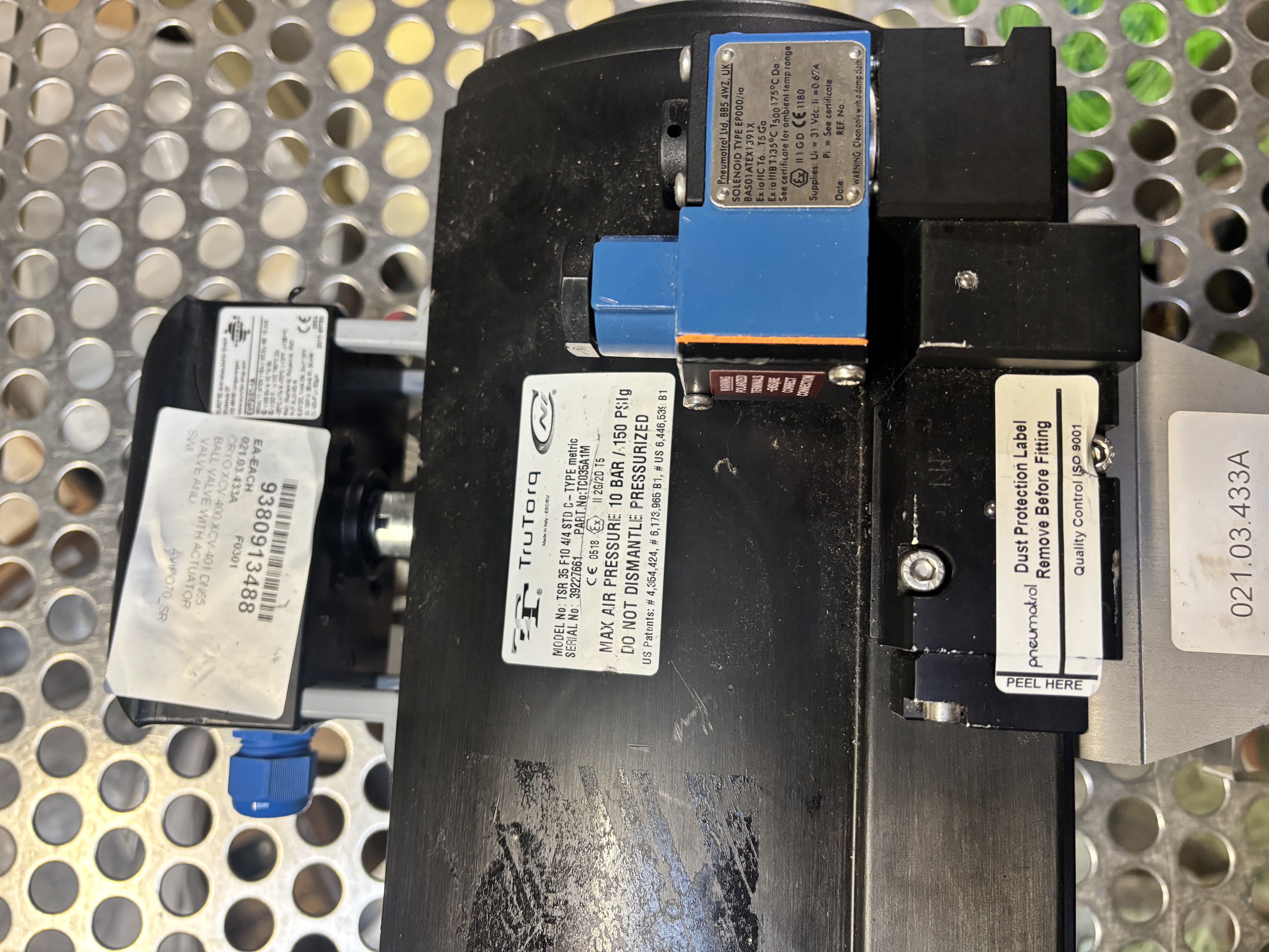 CYRO XCV-400 XCV-401 DN65 Ball Valve With Actuator Valve and Poistioner