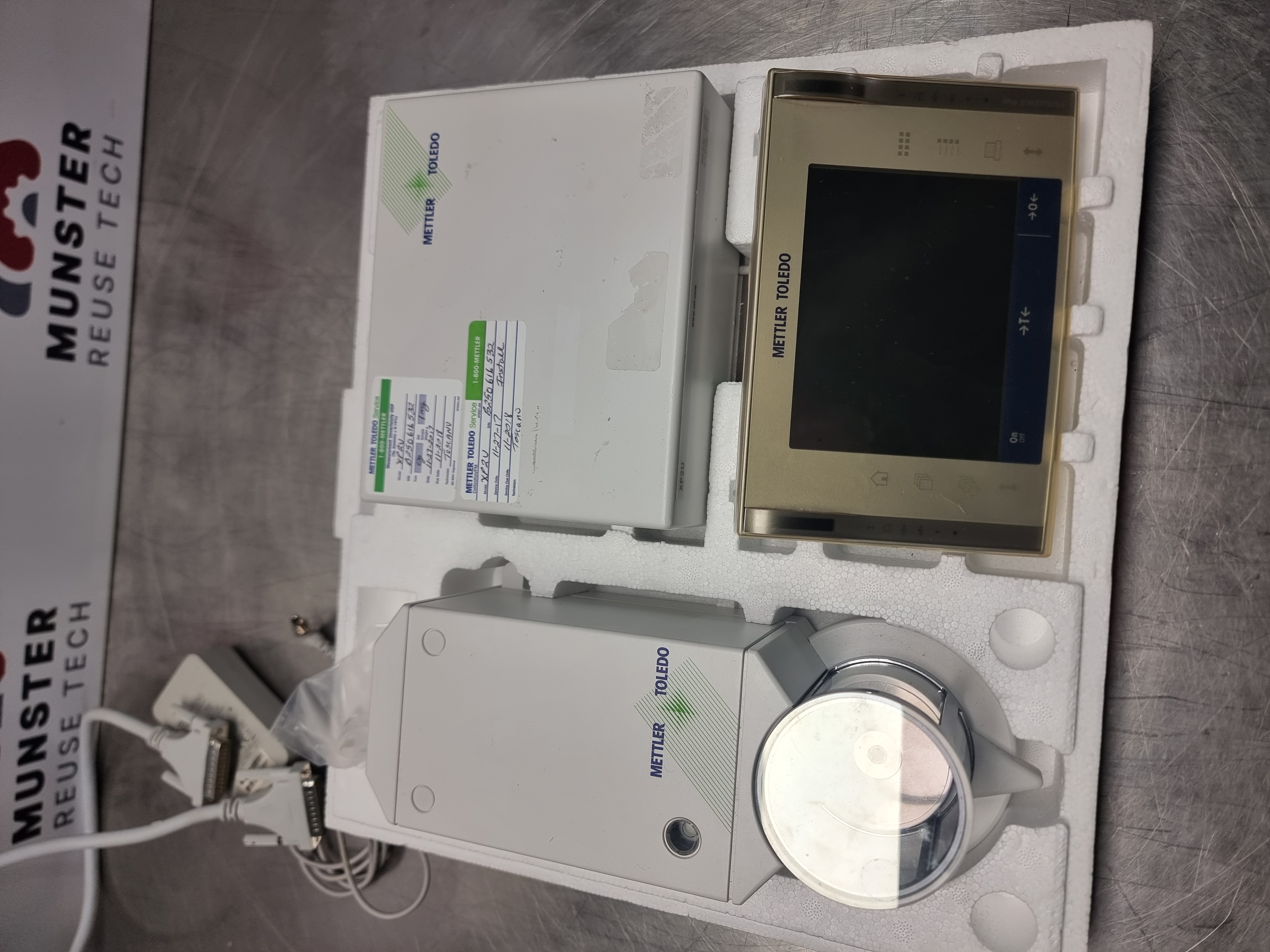 Used Mettler Toledo XP2U Ultra Microbalance | Max 2.1g / d=0.1ug