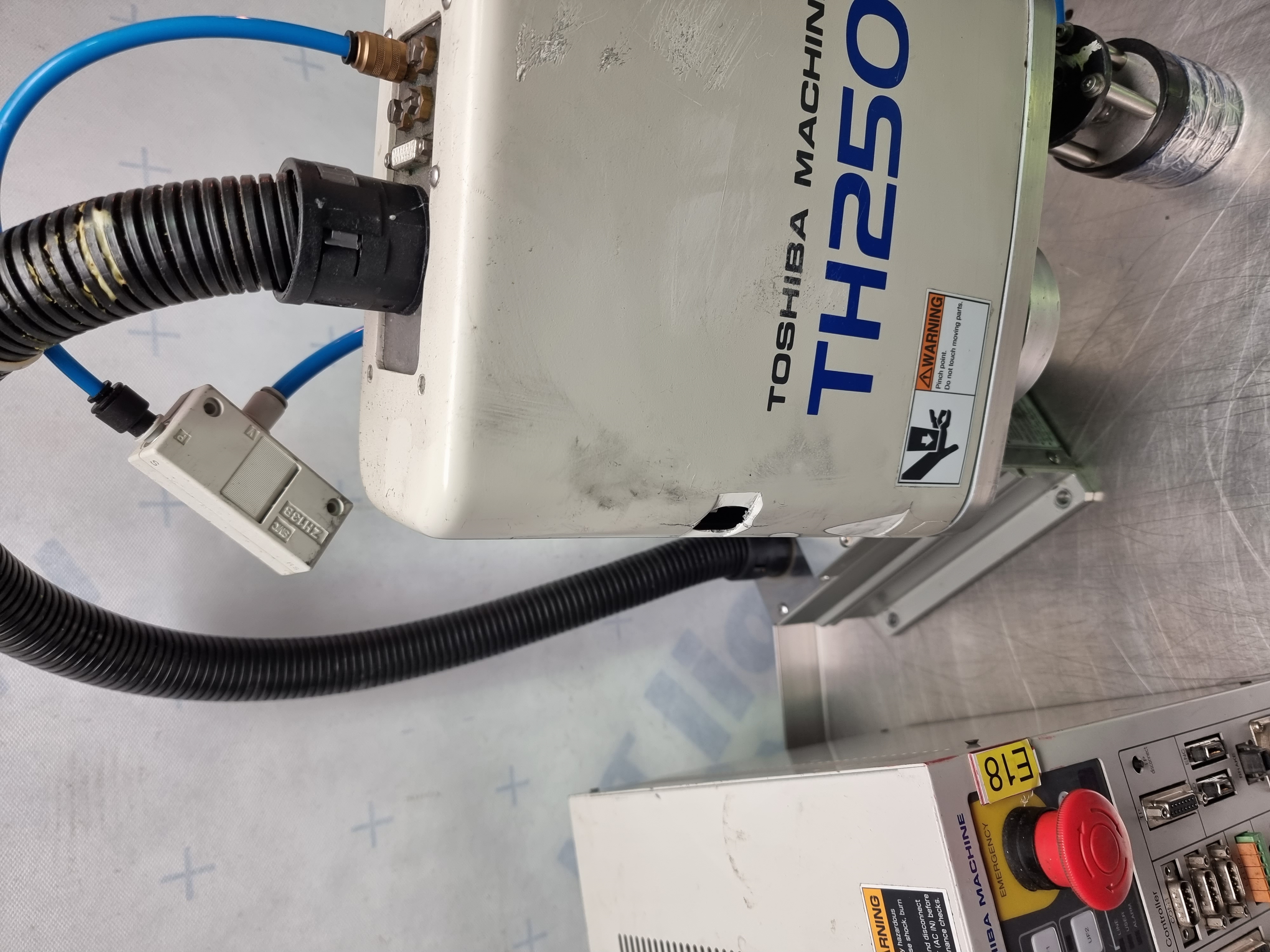 Used Toshiba TH250 Robot c/w Toshiba TS1000 Controller & TP1000 Teach Pendant