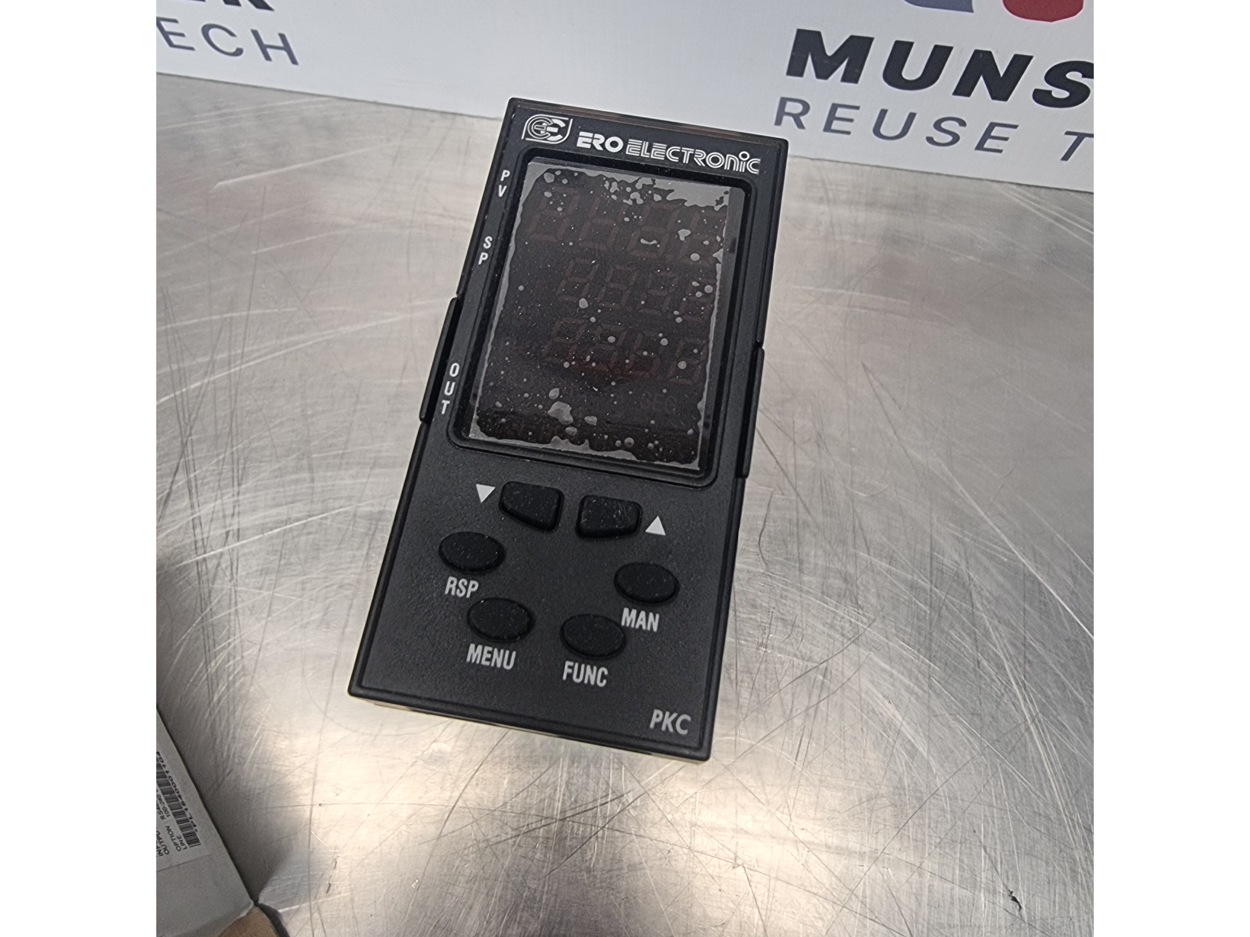 Ero Electronic PKC611152300 Advanced Temperature Controller