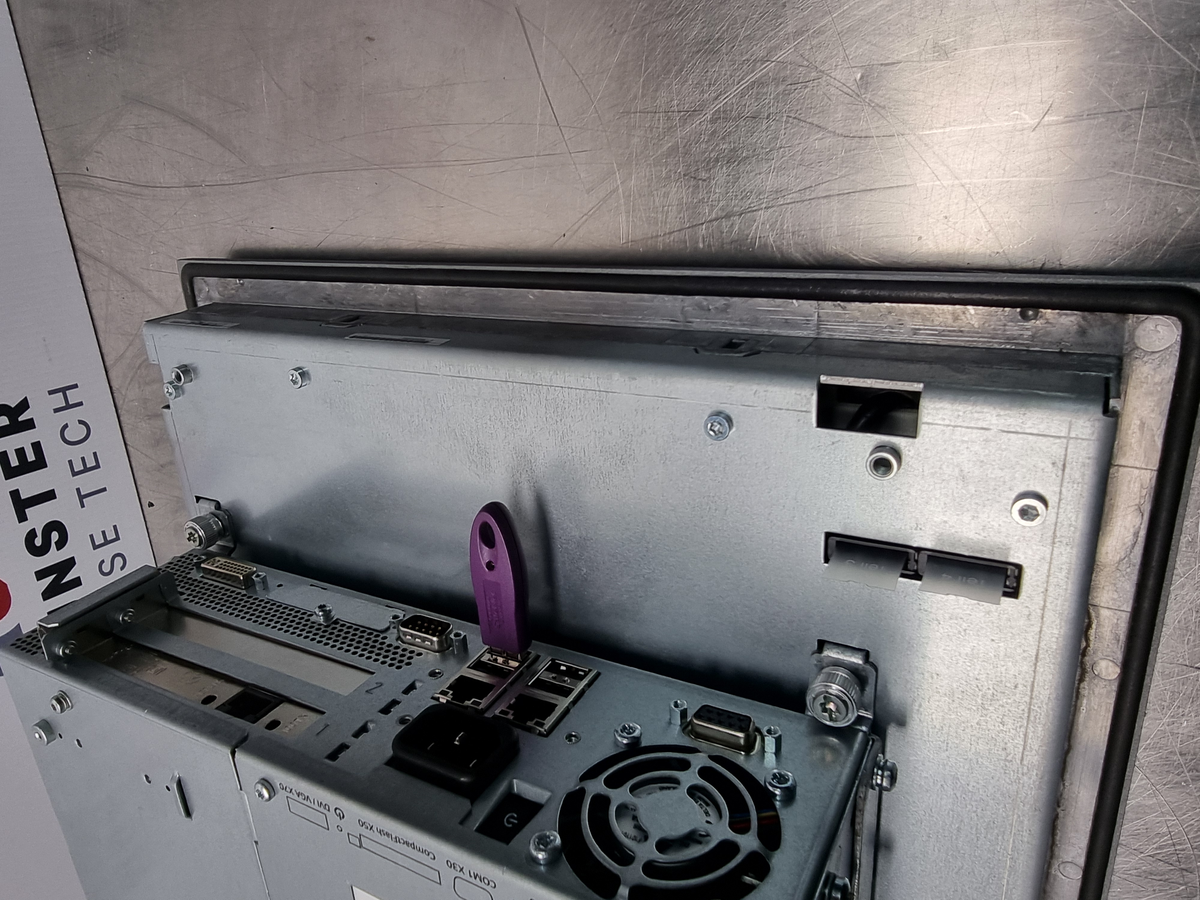 Used Siemens Simatic HMI IPC677C | 6AV7893-0BE00-1AB0 | Version: 14