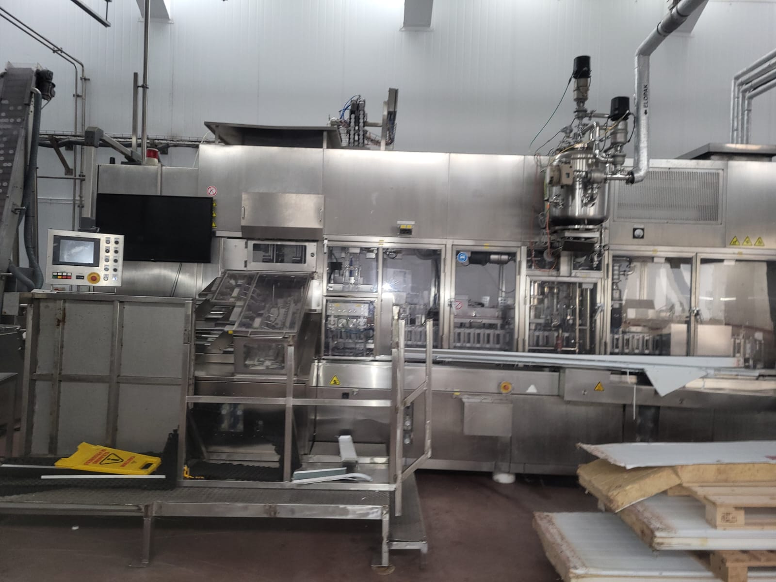 Used ELOPAK Shikoku S-PS60EC Carton Filling Machine | Year 2016