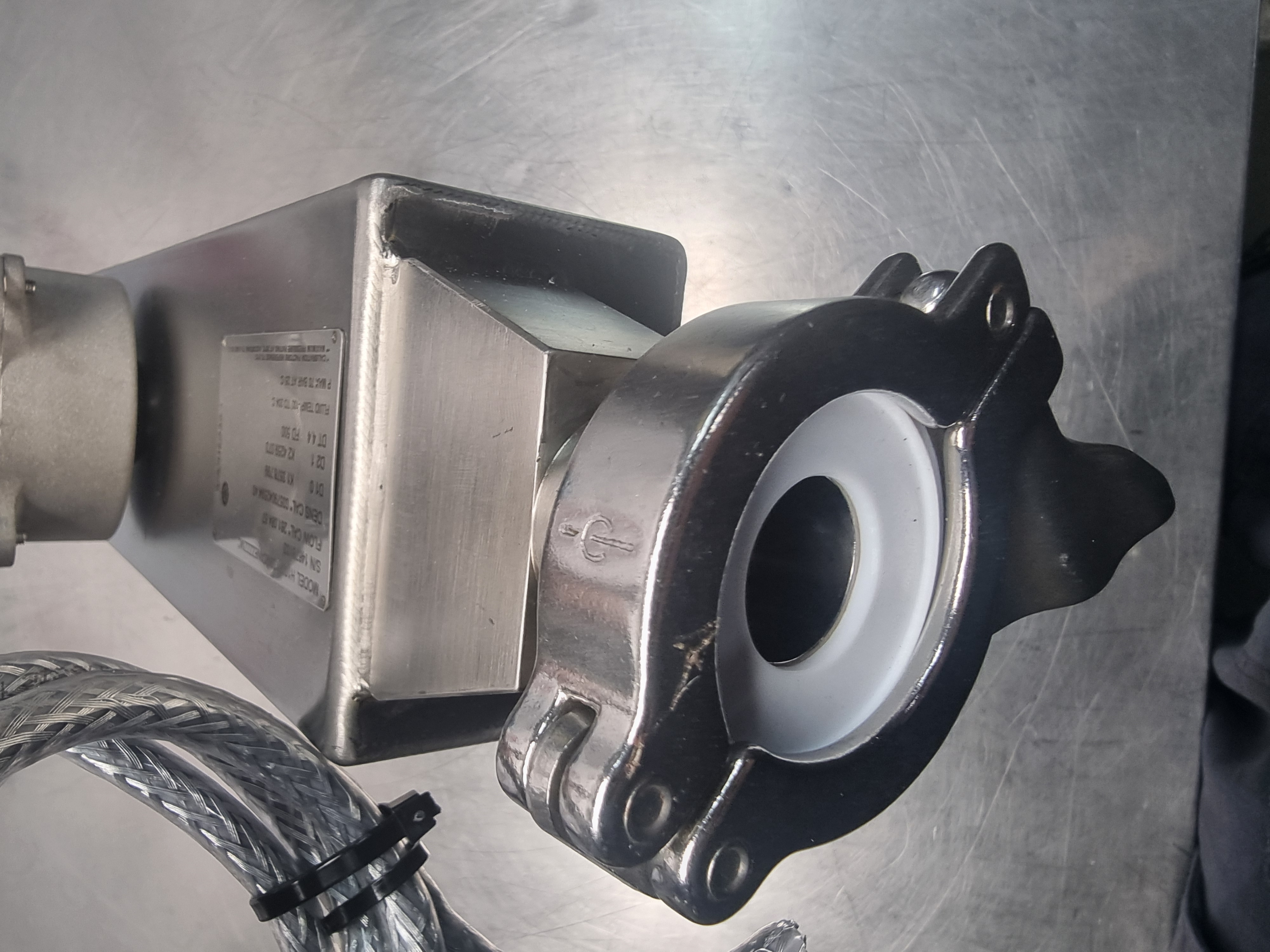 Used Micro Motion H100F138NCANEZZZZMC Mass Flow Sensor c/w 2700 Transmitter | 1" Tri Clamp