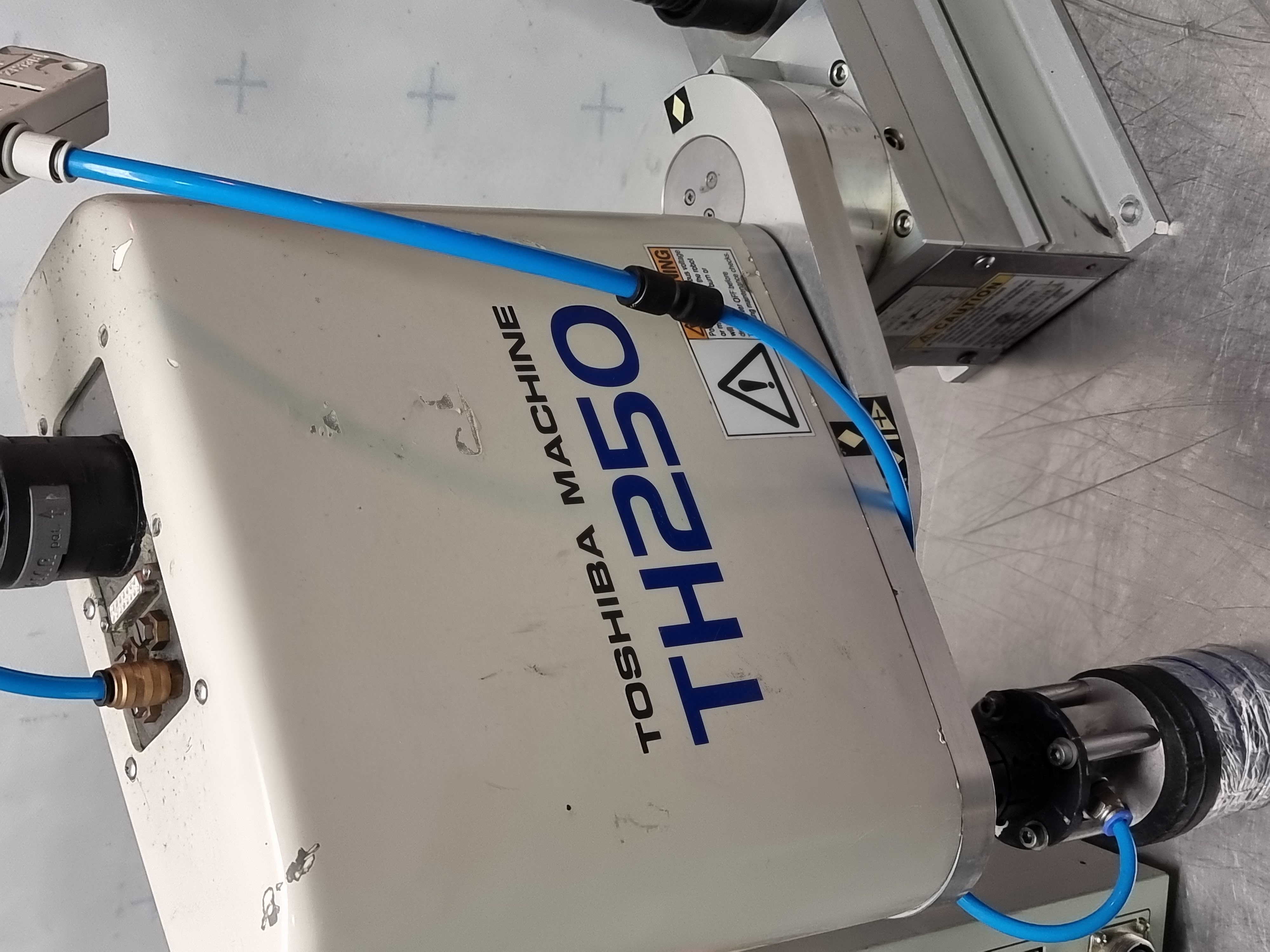 Used Toshiba TH250 Robot c/w Toshiba TS1000 Controller & TP1000 Teach Pendant