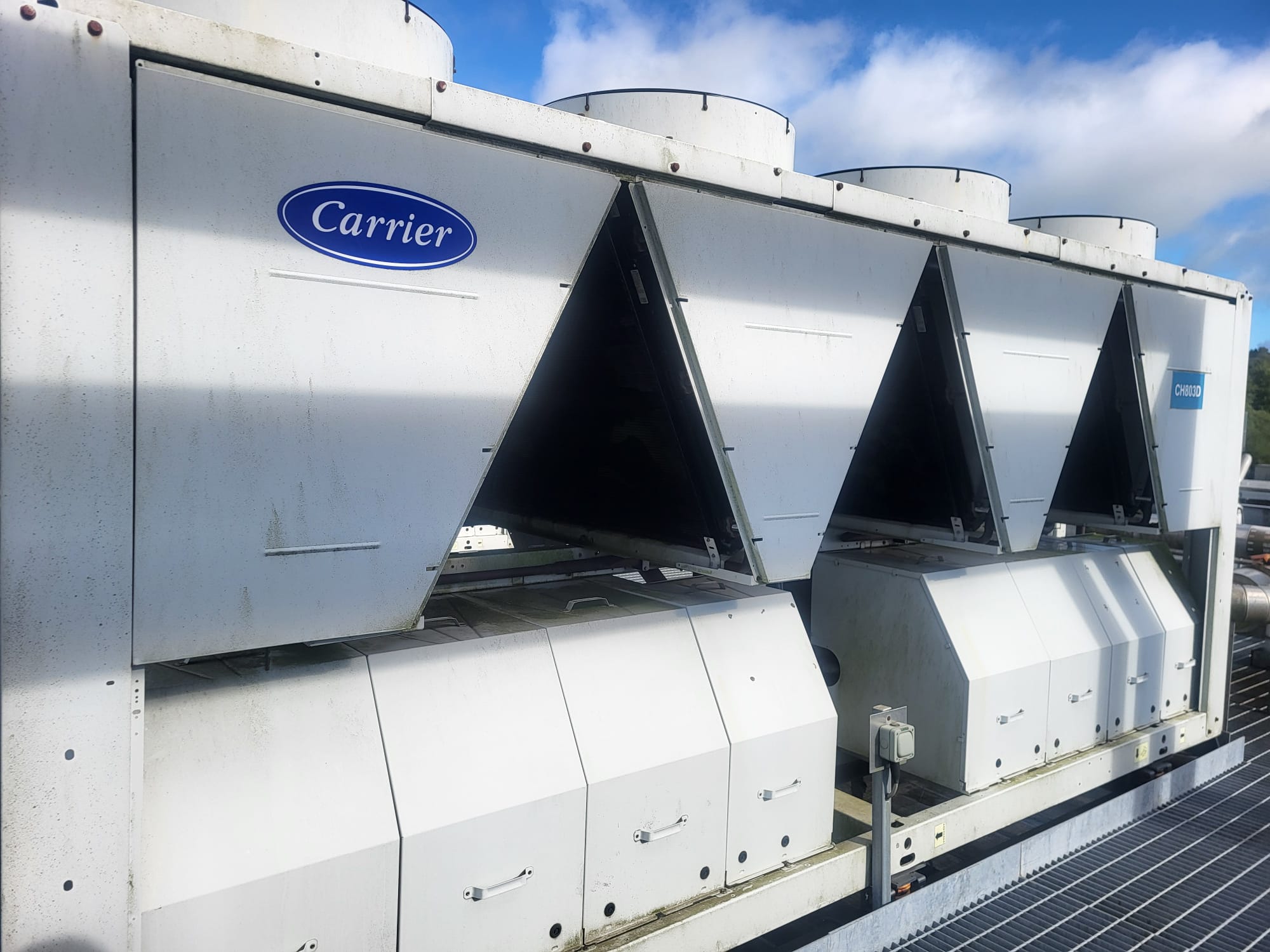 Used Carrier Aquasnap 30RBP Chiller | P/N: 30RBP-520-0119-PE