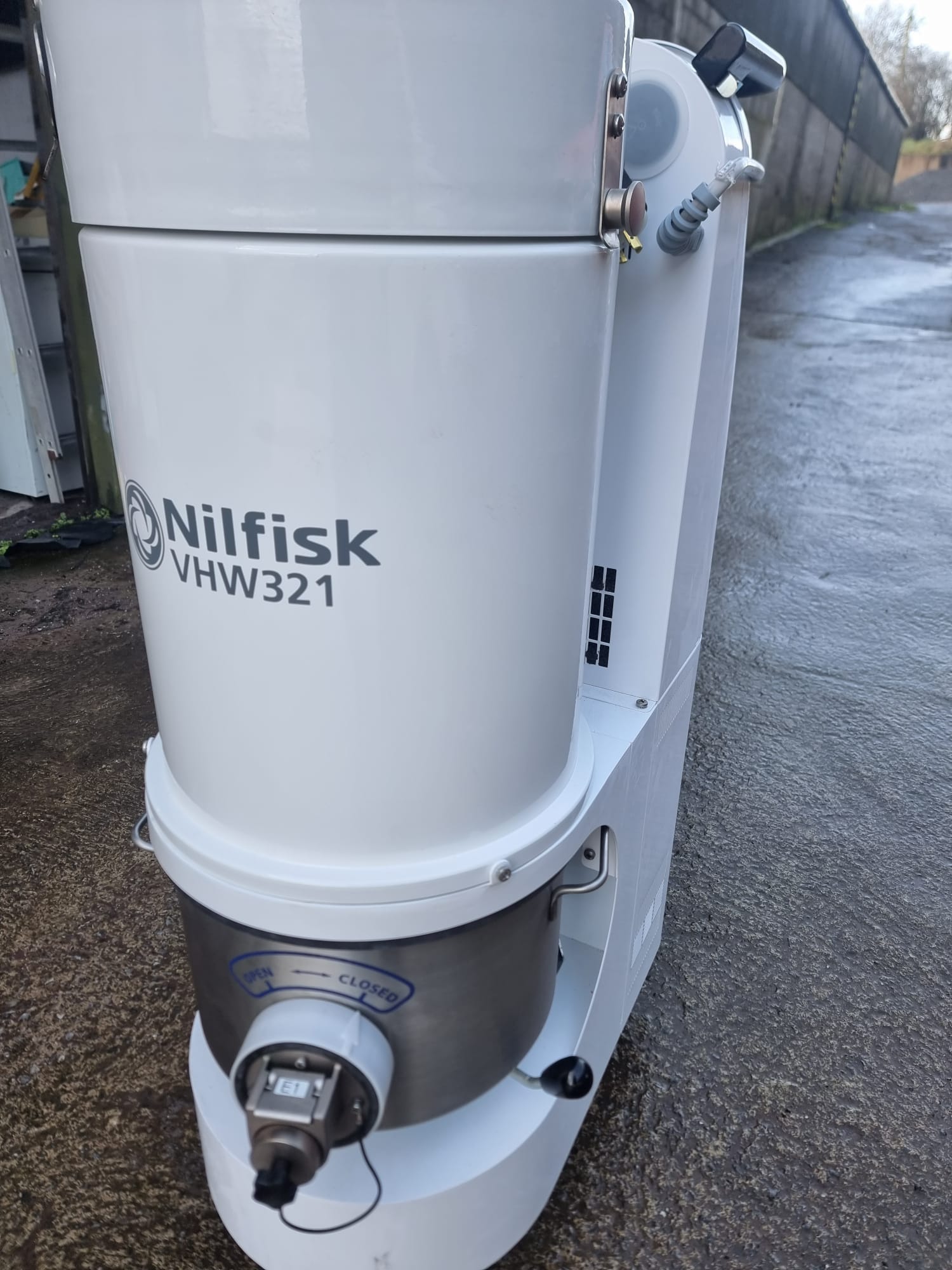 Used Nilfisk VHW321 Industrial Vacuum Cleaner
