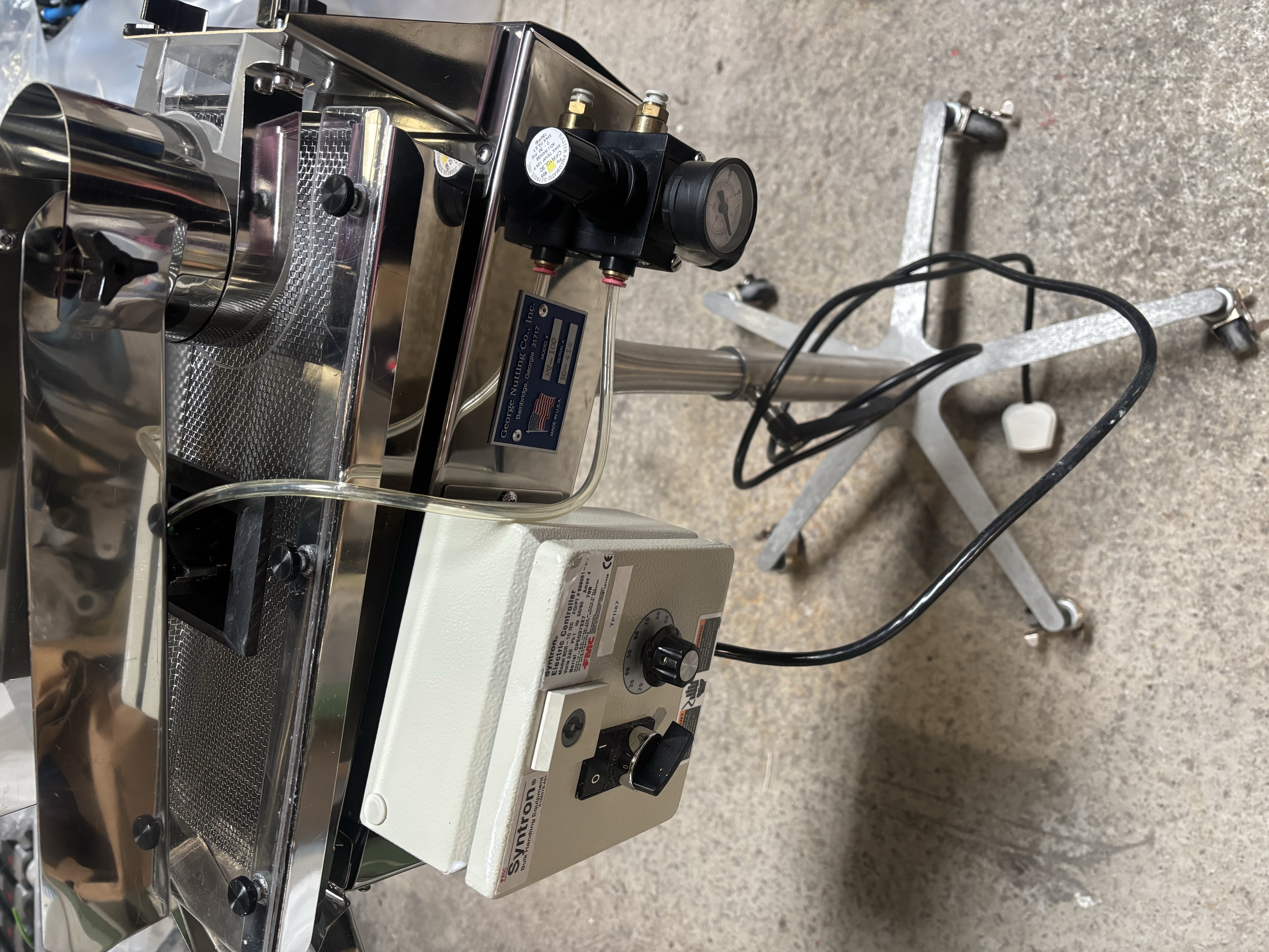 George Nutting Co. AV-100 Tablet Deduster