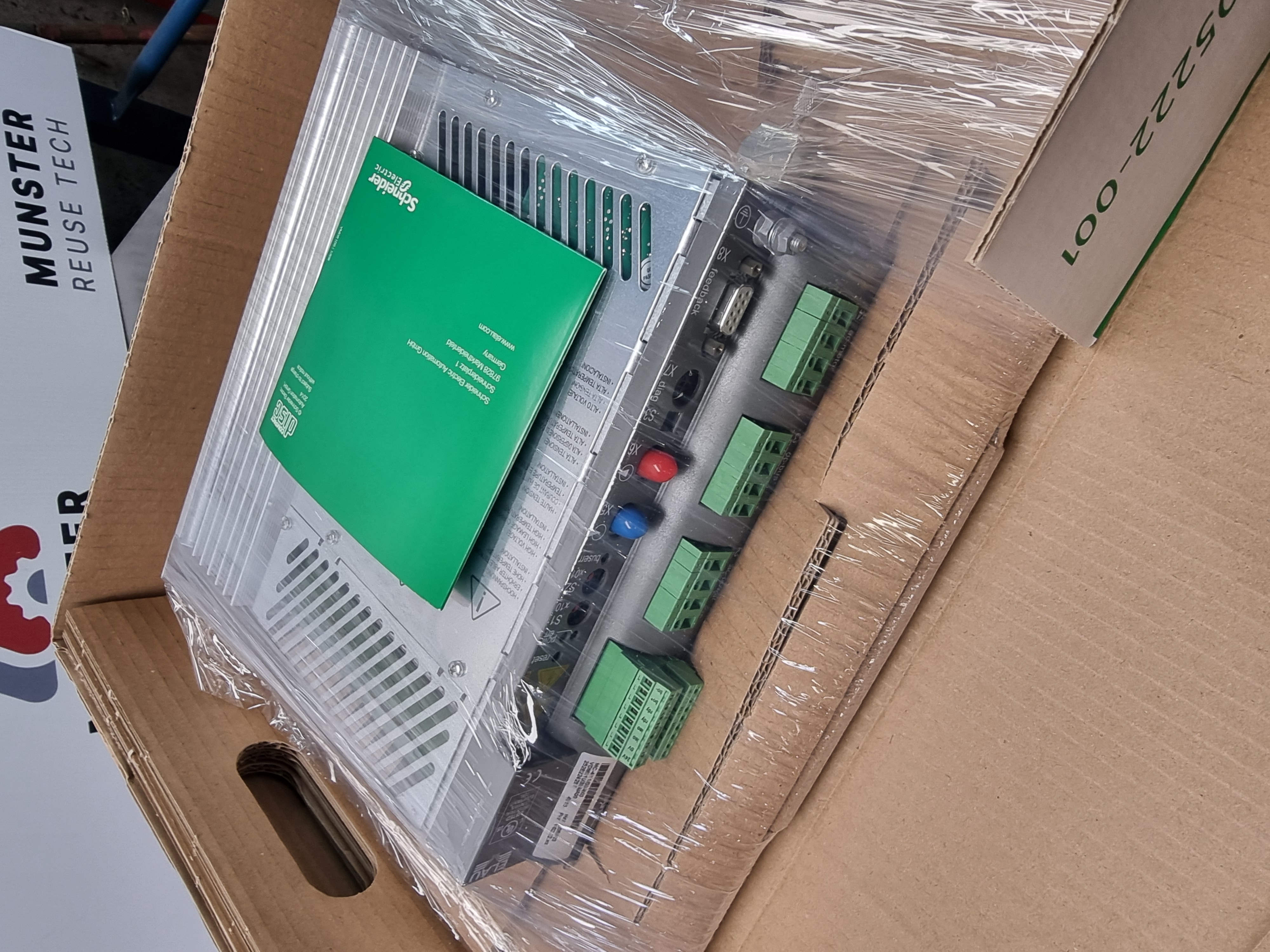 Schneider Elau MC-4 Servo Drive | VDM01U30AA00 | MC-4/11/03/400