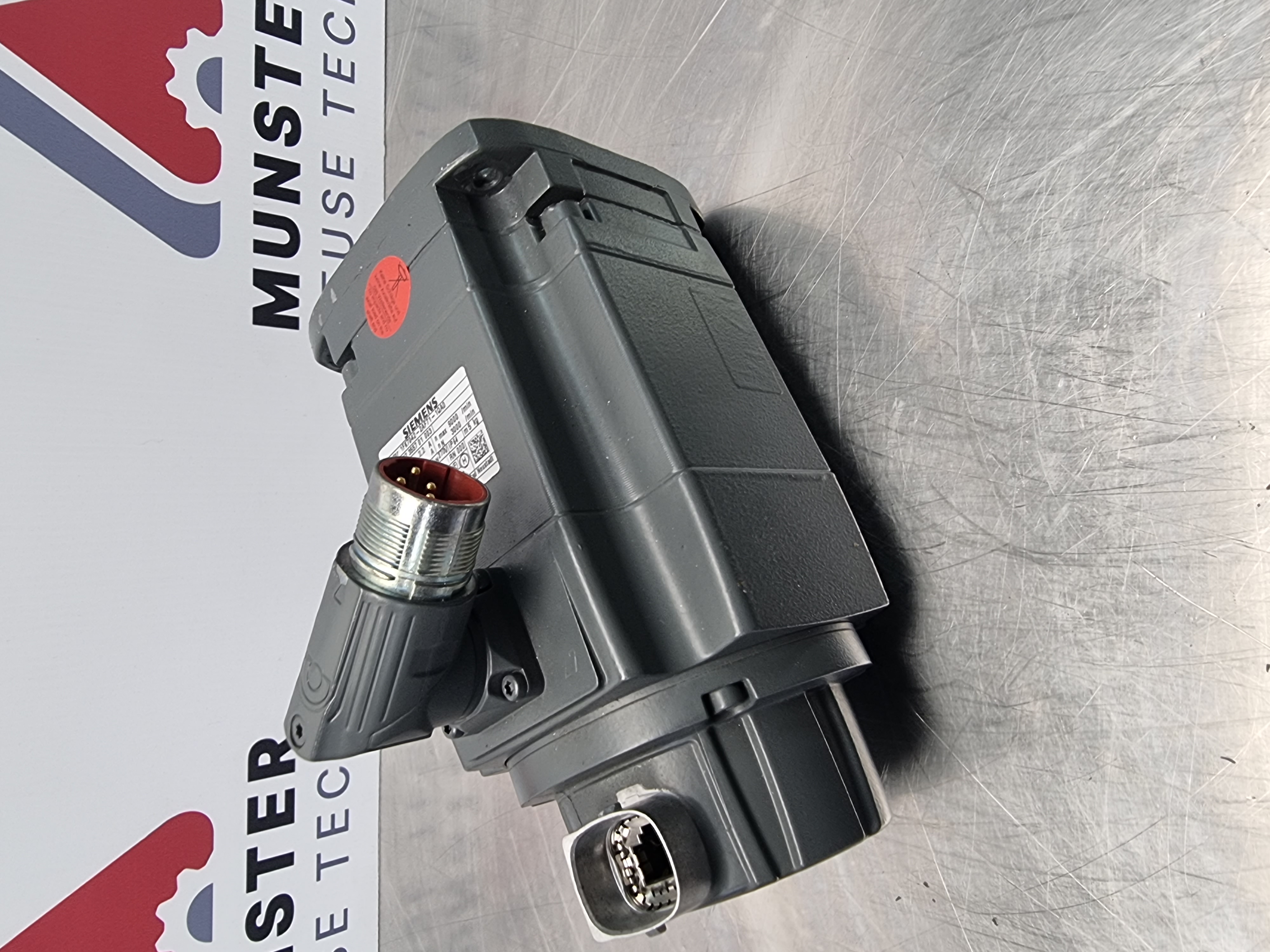 Used Siemens Simotics 1FK7042-2AF71-1QA1 Servo Motor