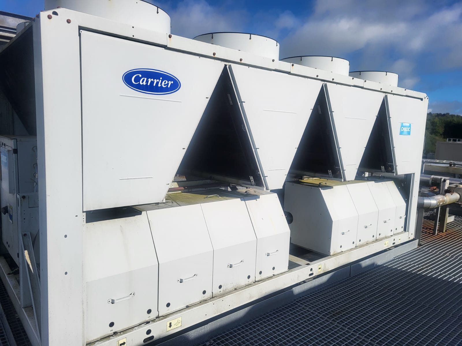 Used Carrier Aquasnap 30RBP Chiller | P/N: 30RBP-520-0119-PE