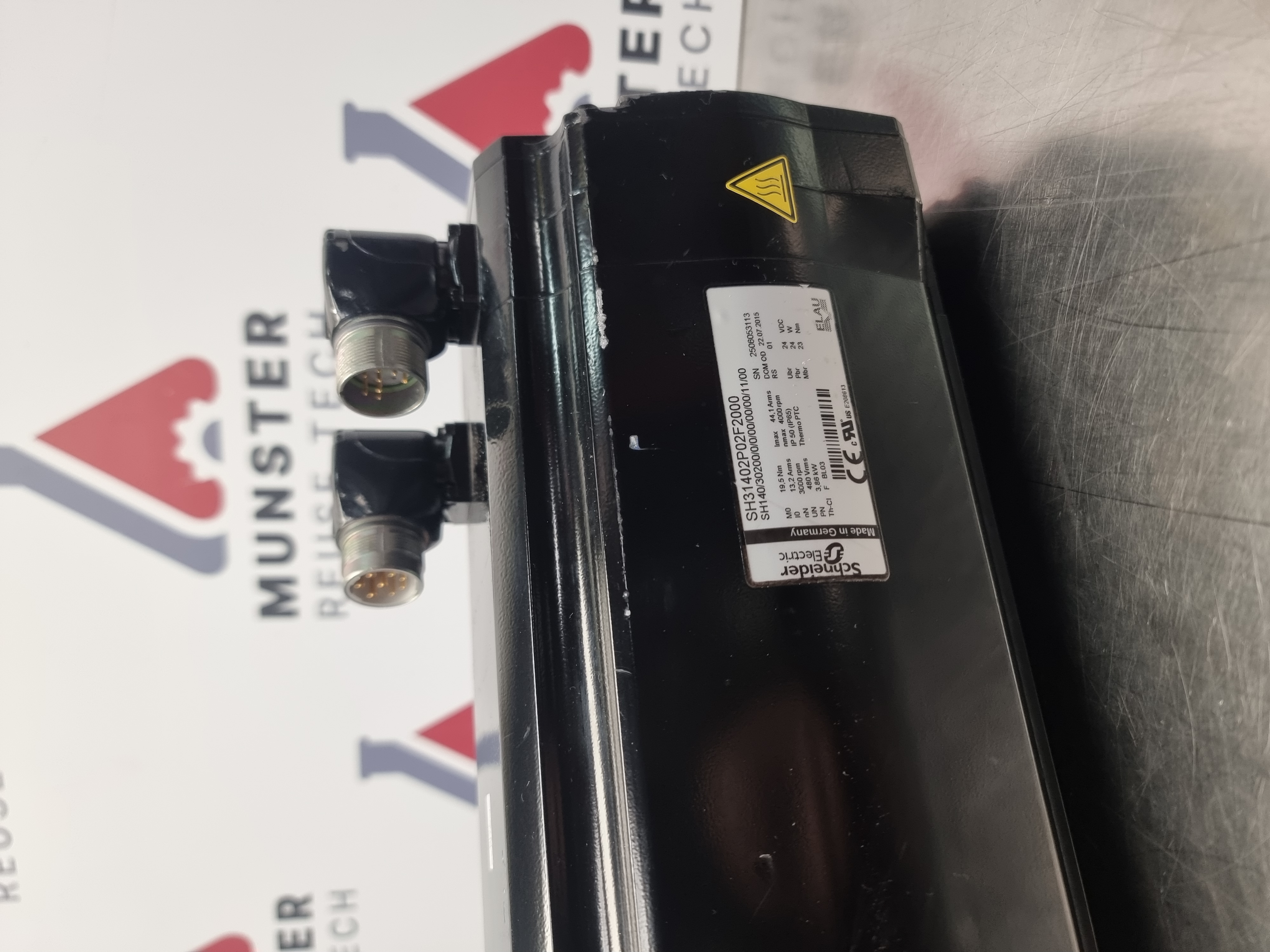 Used Schneider Elau Servo Motor SH31402P02F2000 | SH140/30200/0/0/00/00/00/11/00