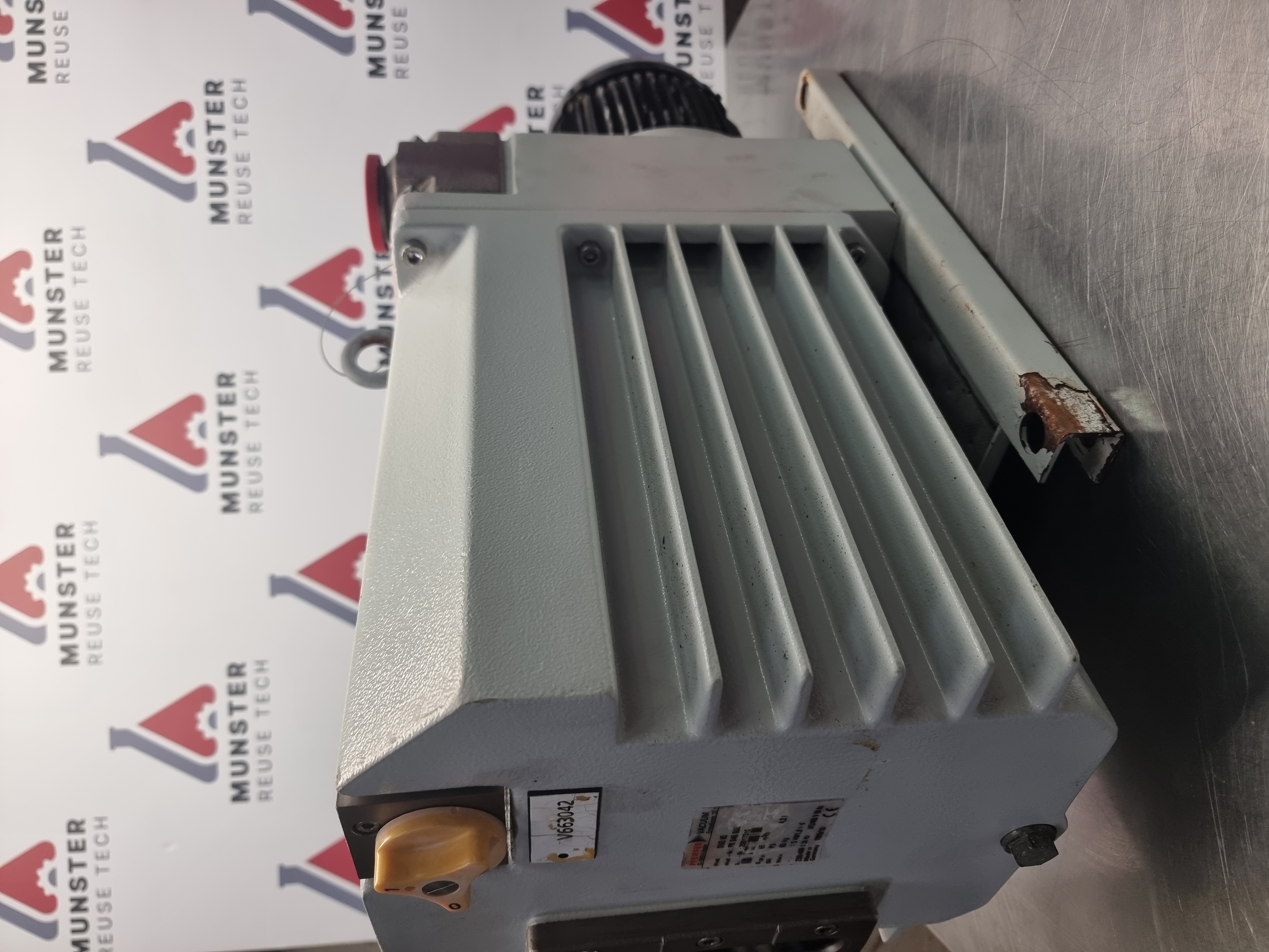 Used Pfeiffer Duo 65 Vacuum Pump | PK D46 602 | 65 m³/h