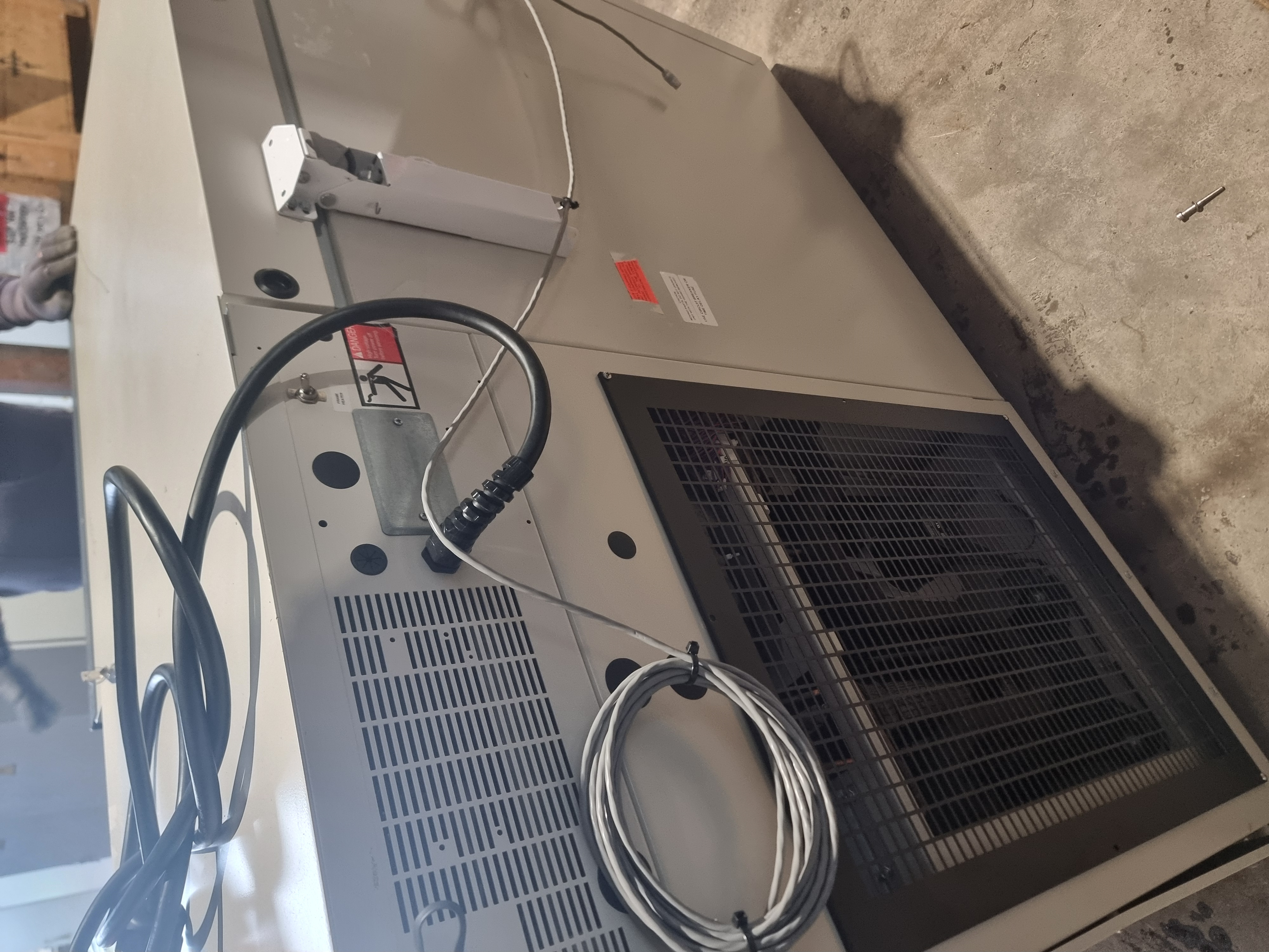 Used Thermo Scientific Ultima II ULT-7150-9-M23 | -150°C Chest Freezer | Capacity: 193 L