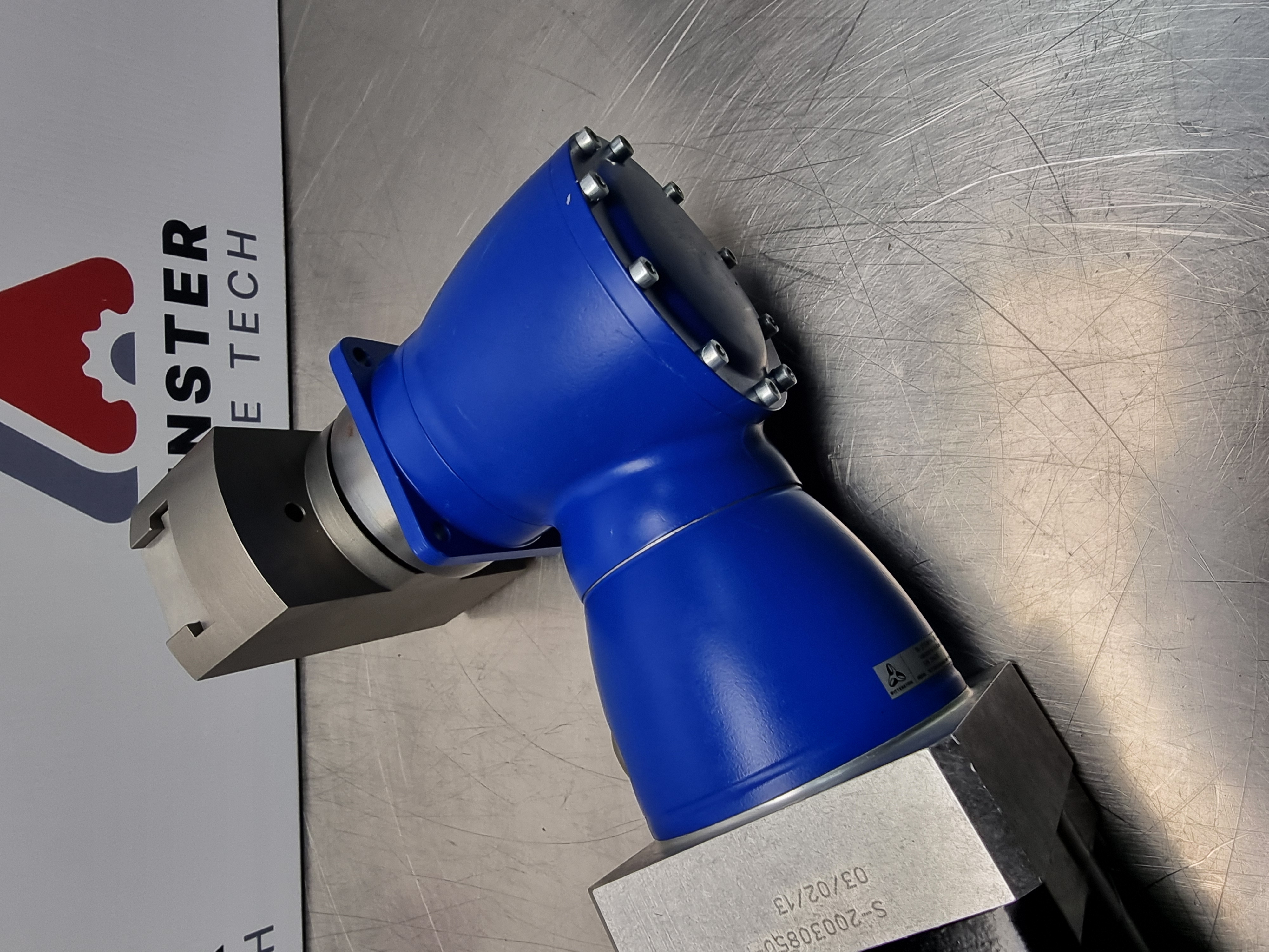 Used Schneider Elau VIA1002C01F0000 Servo Motor | iSH100/30044/0/0/00/0/00/01/00