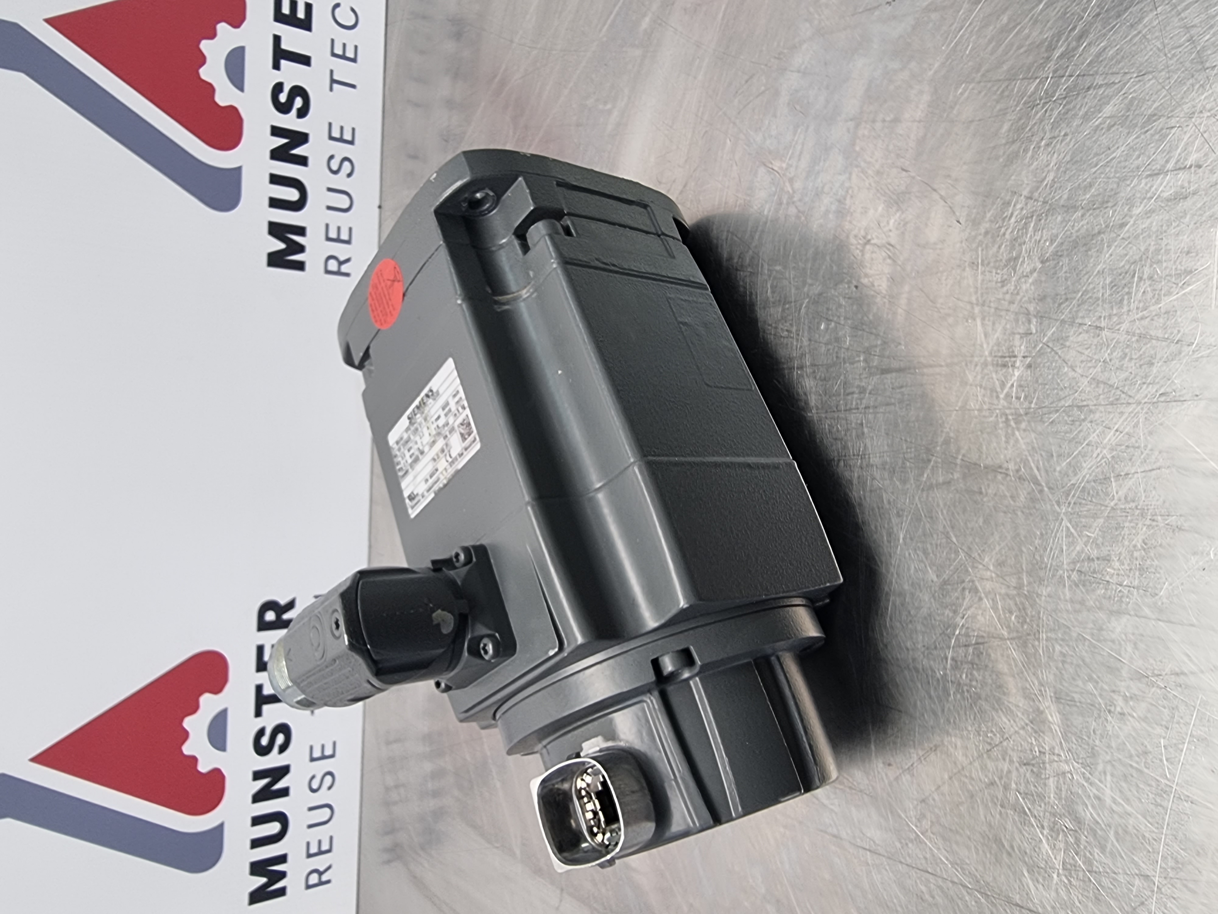 Used Siemens Simotics 1FK7042-2AF71-1GQ1 Servo Motor