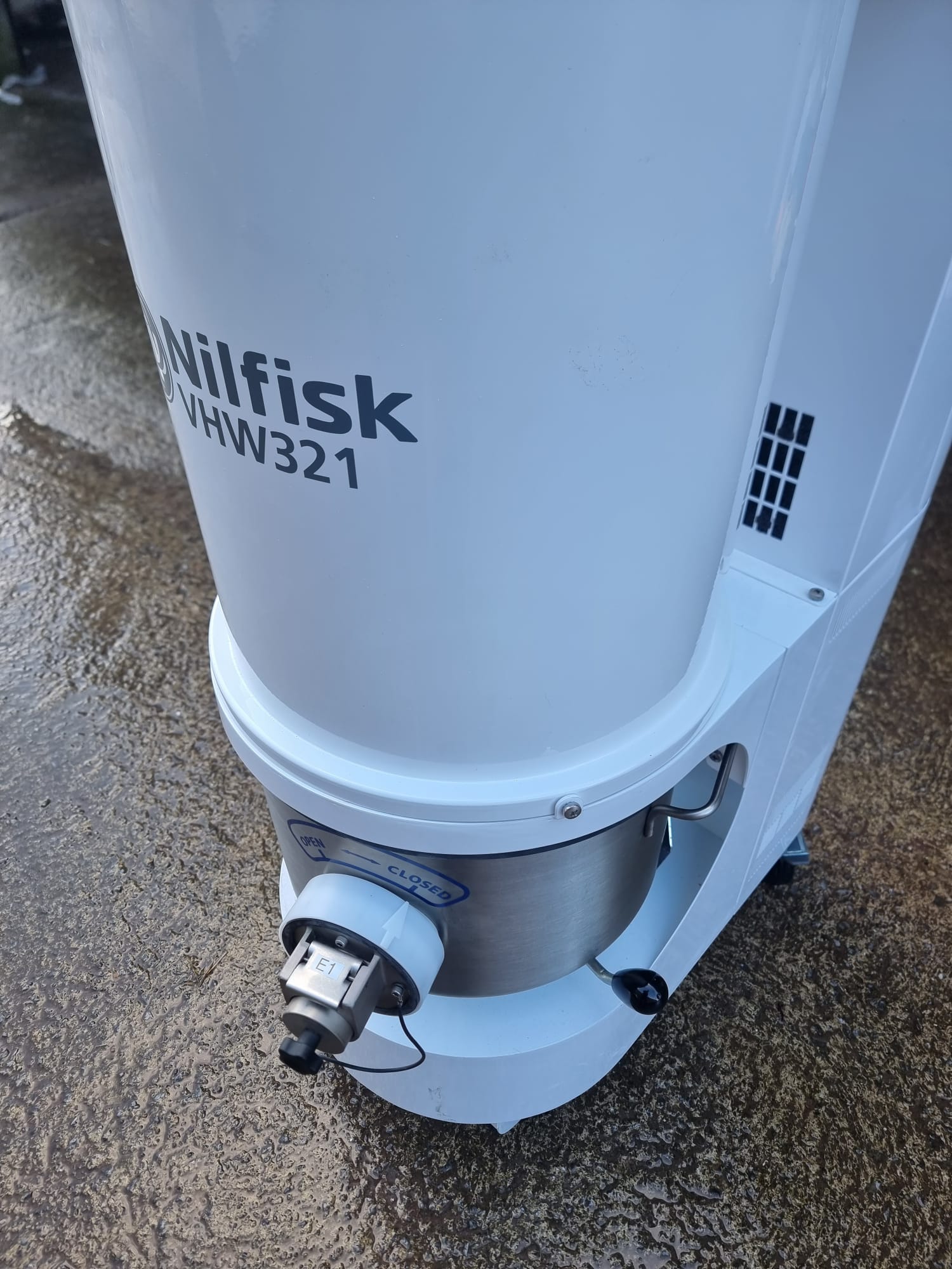 Used Nilfisk VHW321 Industrial Vacuum Cleaner
