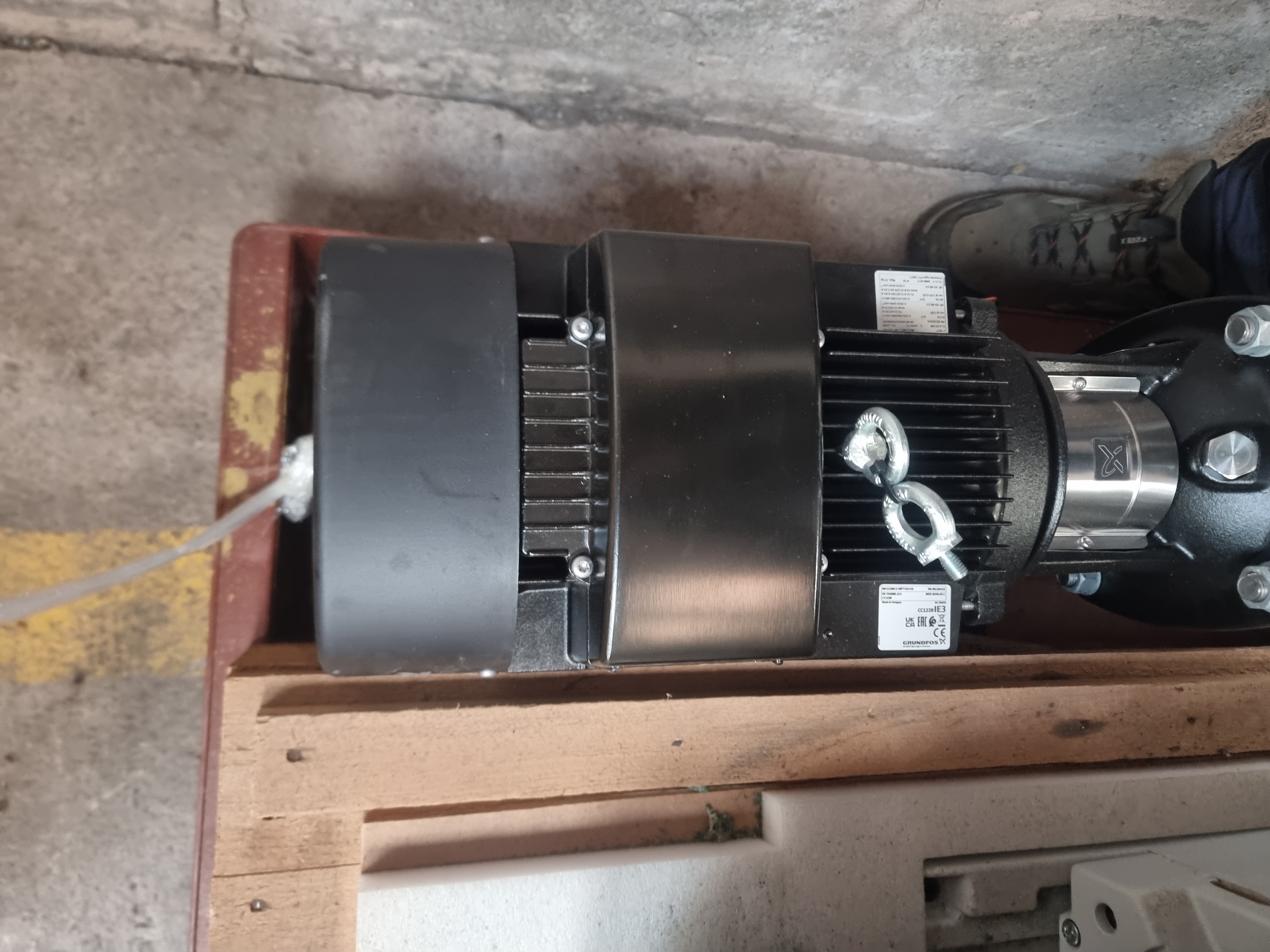 Grundfos CR 15-5 A-F-A-E-HQQE P/N: 96501701 Vertical Multistage Centrifugal Pump