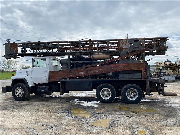 Used 1989 Ingersoll-Rand T3W Drill Rig
