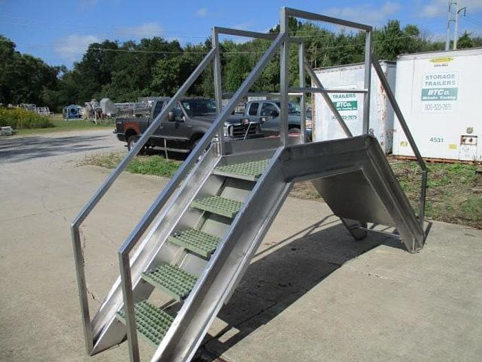 Used Crossover Stairs, Stainless steel 43" clear