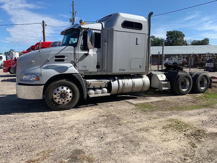 Used 2013 MACK CXU613