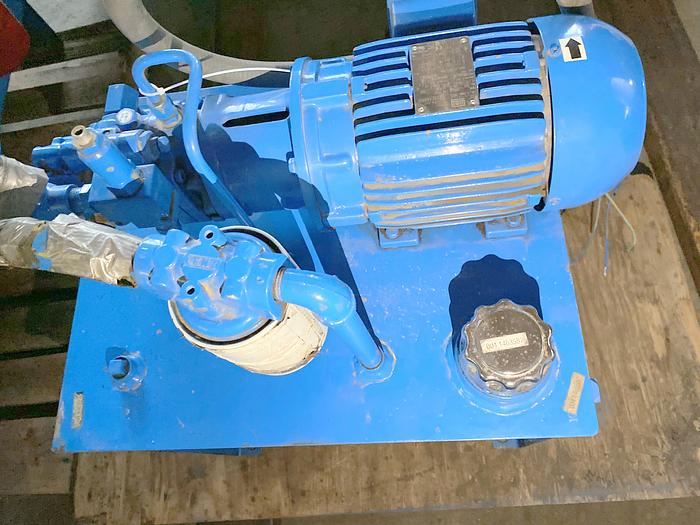 Used Nachi 1-70524-0 hydraulic piston pump, 3 1/2 GPM, 750 PSI