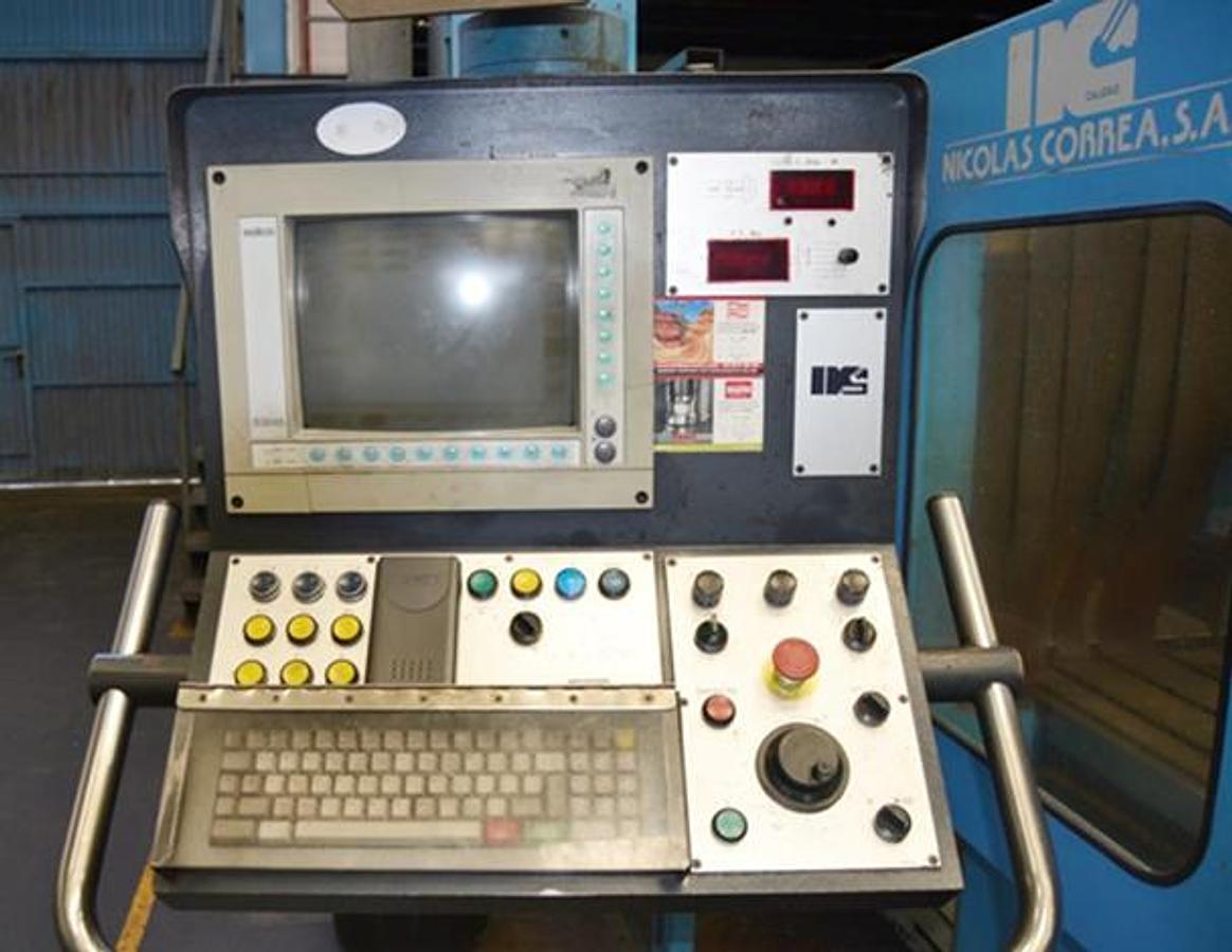 Usado Fresadora CORREA CF22/25 con SELCA