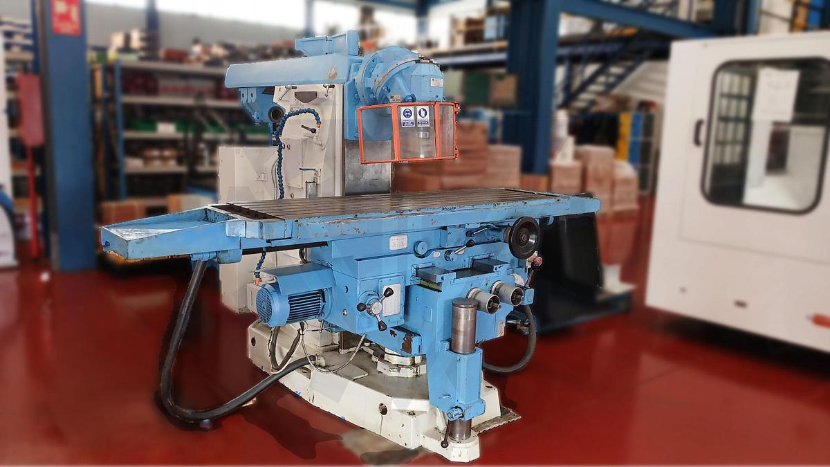 Usado Fresadora CORREA FU-10