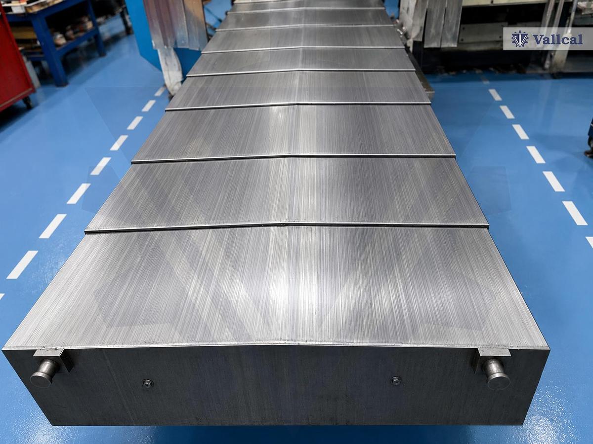 Usado Fresadora CNC de bancada fija Correa A30/40 retrofitada