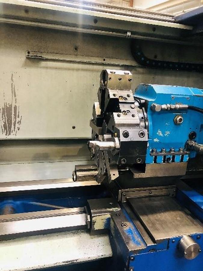 Usado Torno CNC Pinacho Taurus 310 x 2000