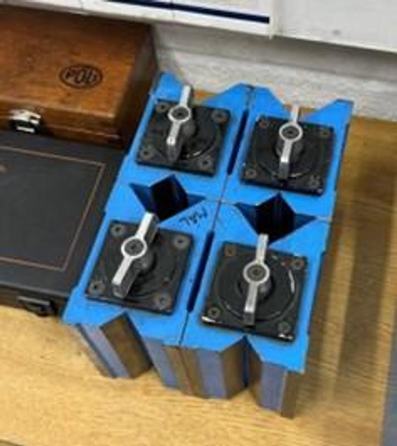 Usado TRIDIMENSIONAL MORA MOD. 0151.12.14.30