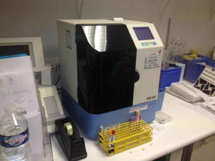 Used TOSOH AIA-360