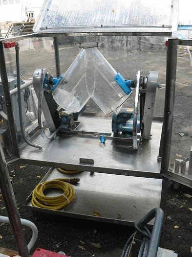 Used 16 QUART P-K TWIN SHELL BLENDER – LUCITE SHELL