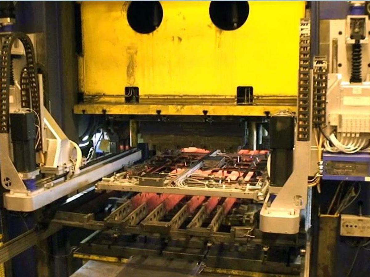 Press Hardening Automation