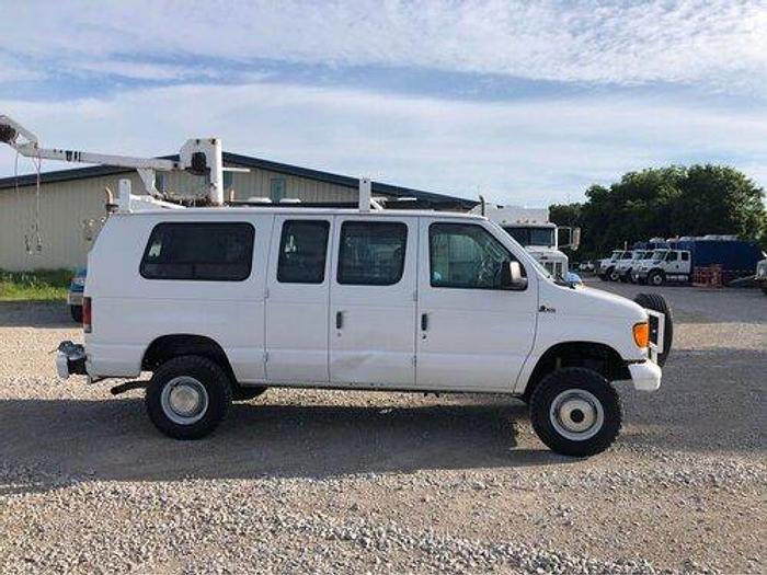 Used 2005 f350 4x4 Wireline Van
