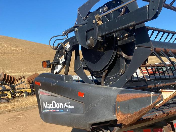 Used 2010 40' MacDon FD70 Draper Header