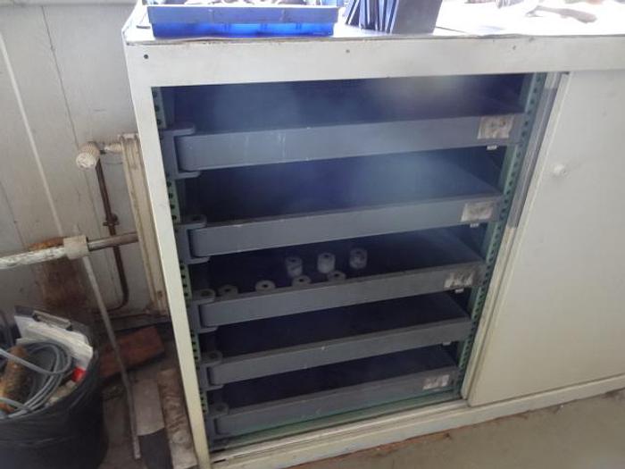 Utilisé Etagères métalliques