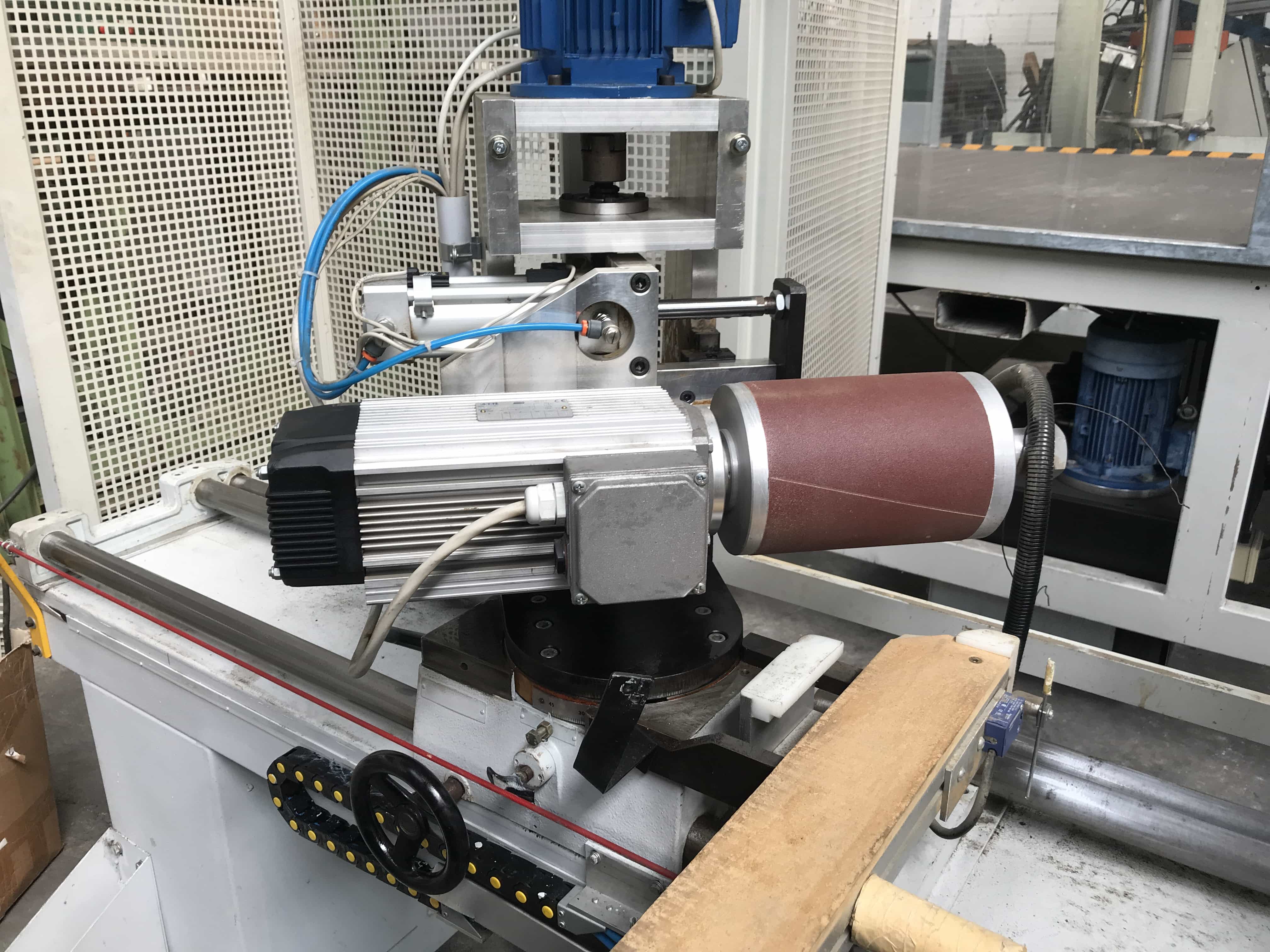 Usato 2005 Smussatrice a rulli pneumatici marca I.M.E.C.